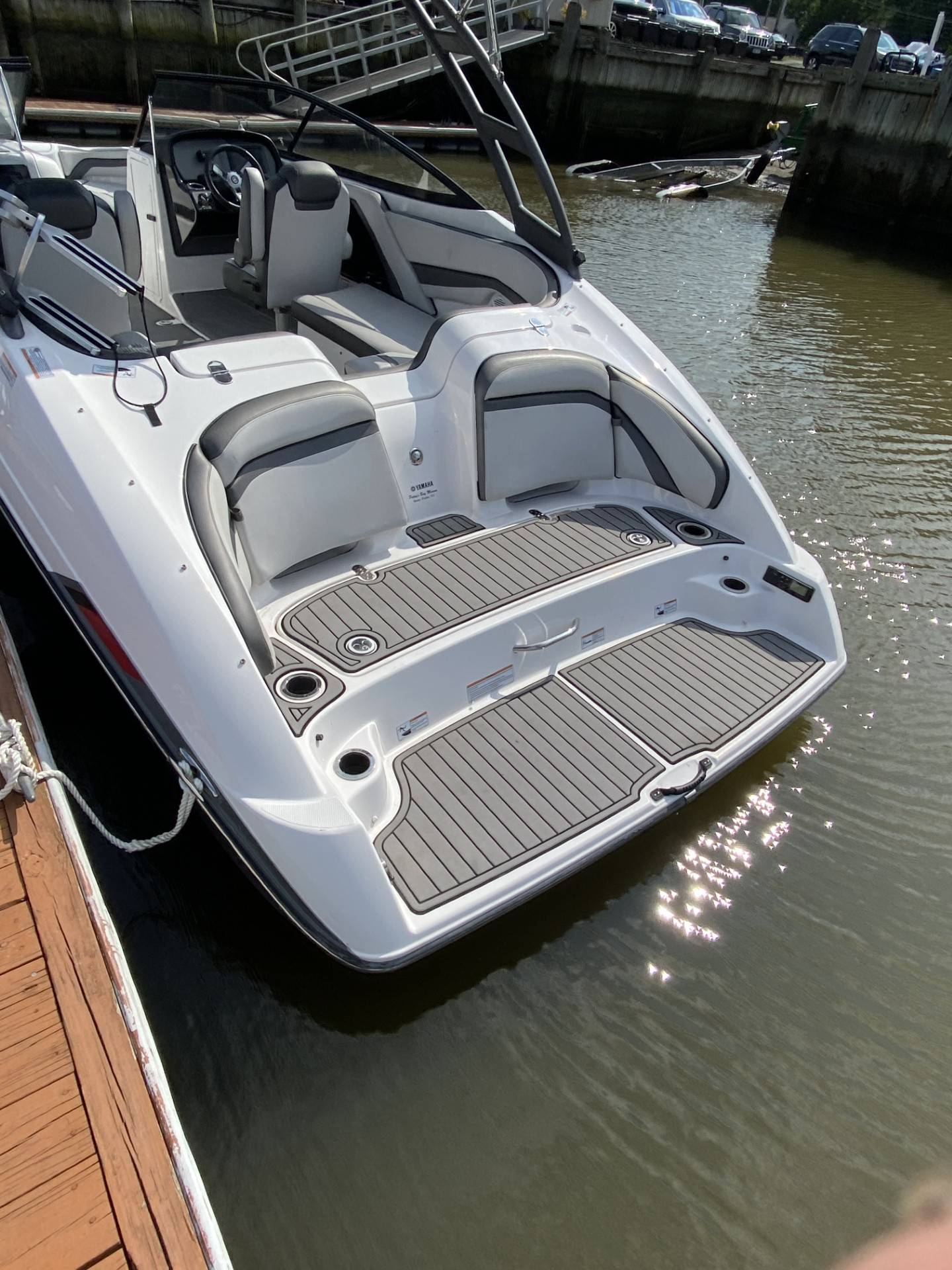 2019 Yamaha AR 240-4
