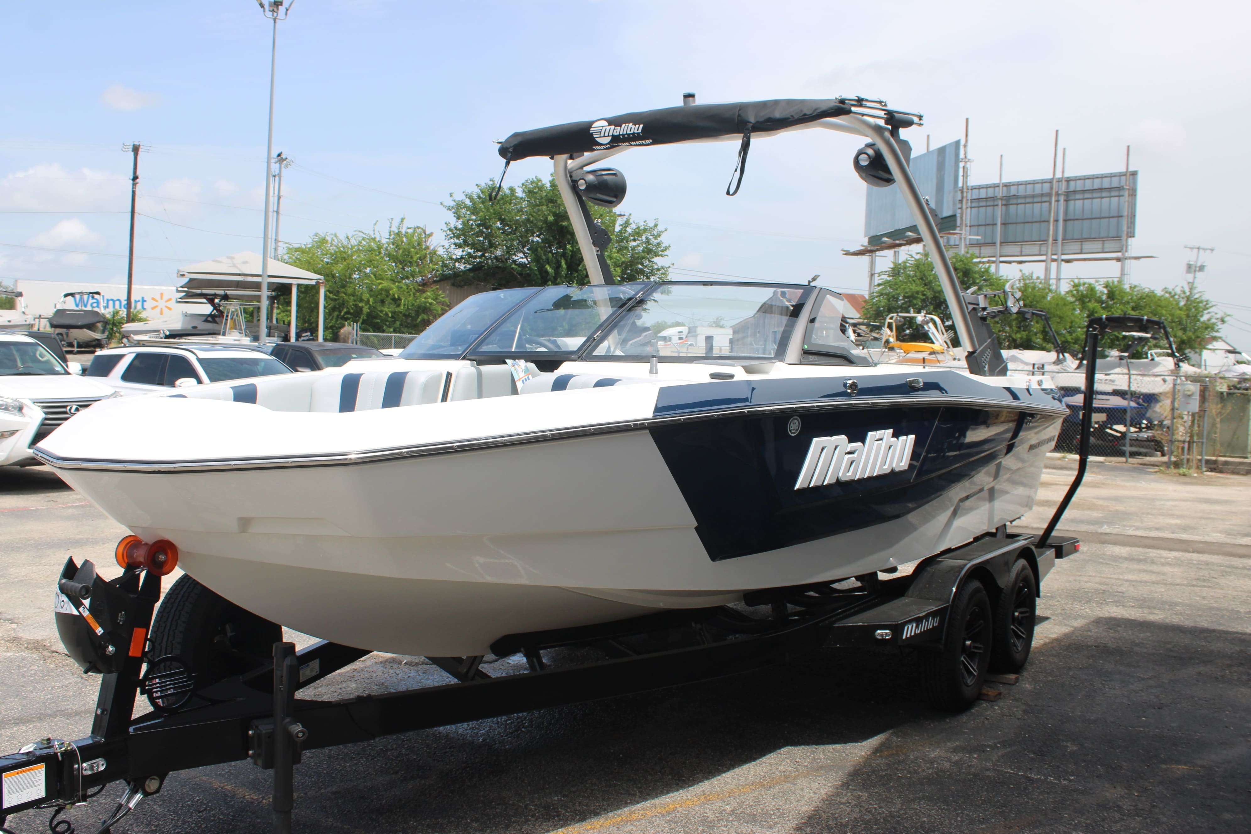 2025 Malibu Boats Wakesetter 21 LX-4