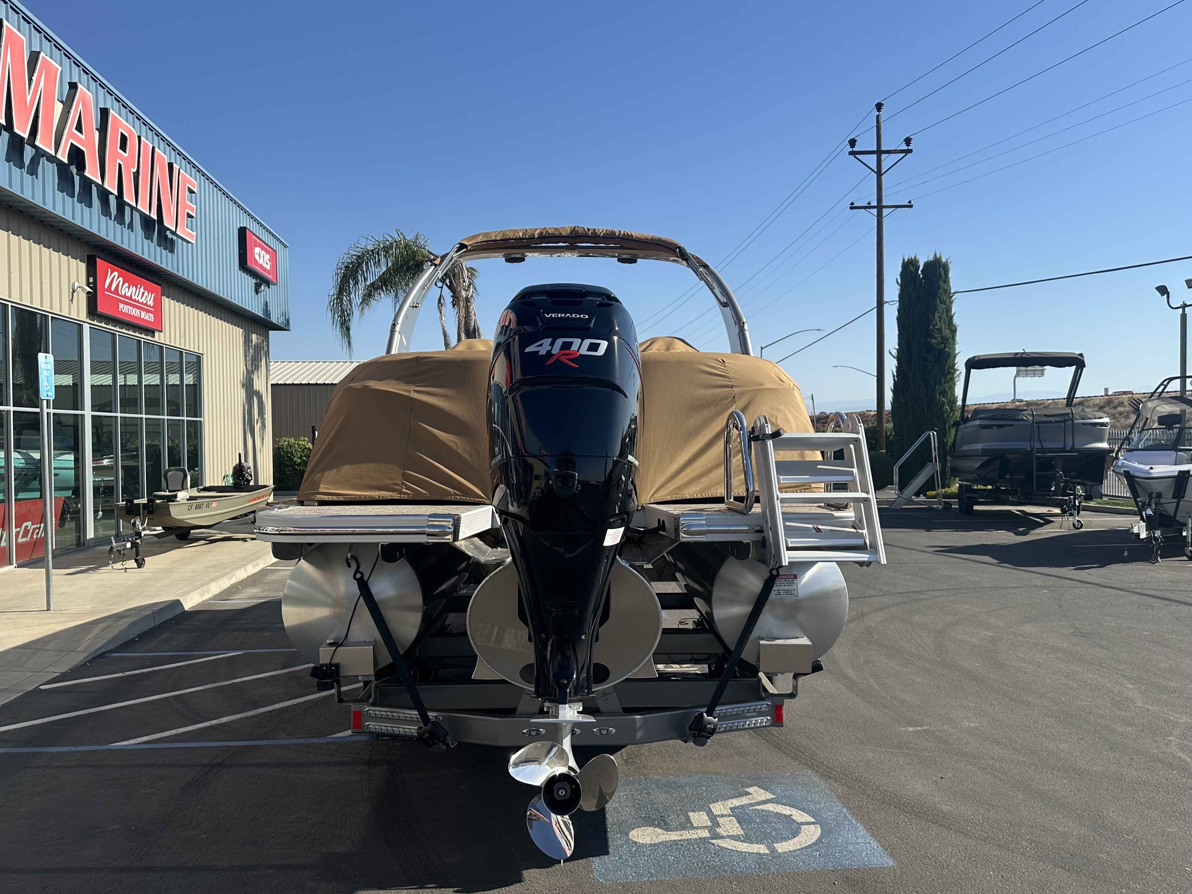 2025 Bennington 25 RXFB Windshield Arch-24