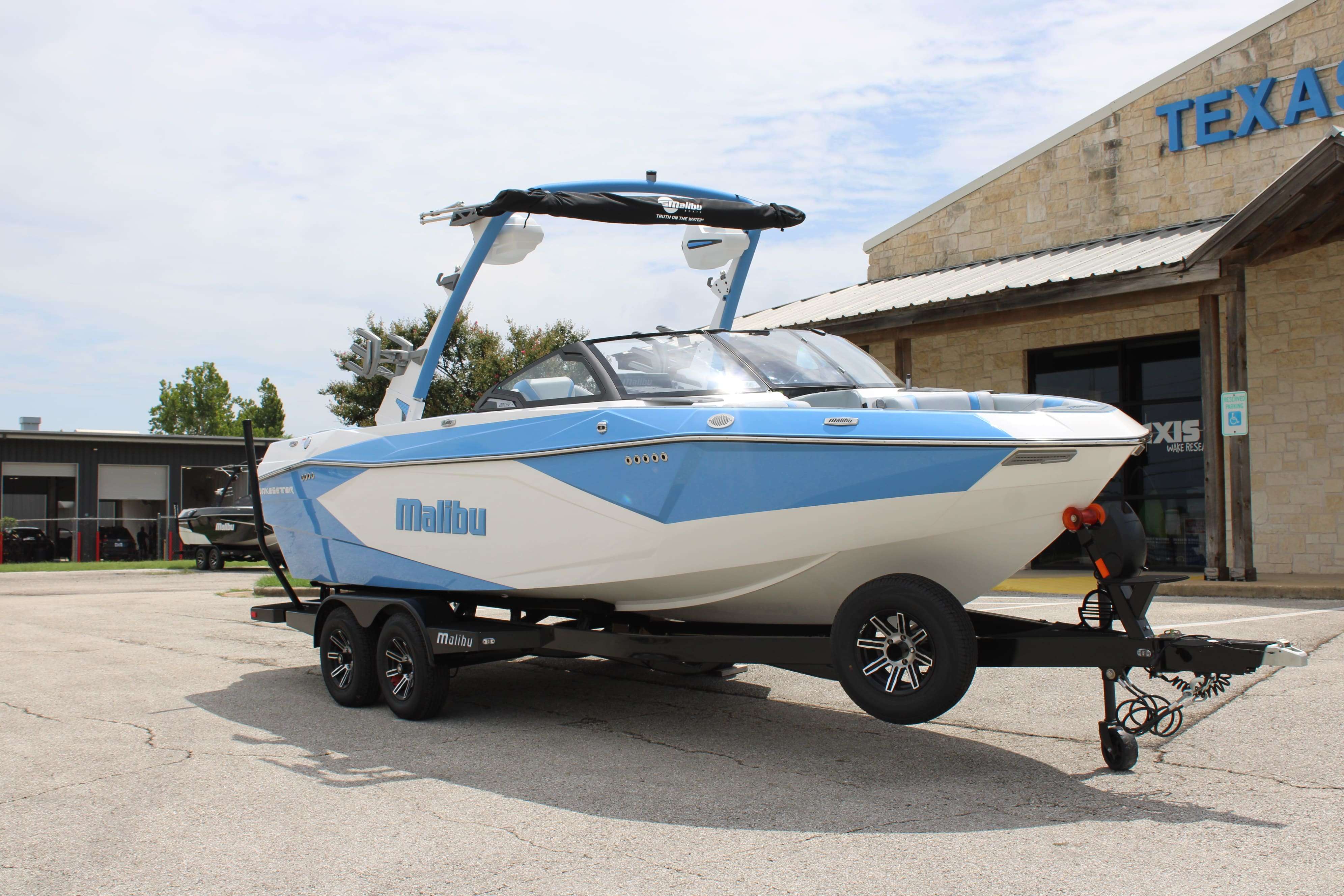 2025 Malibu Boats Wakesetter 23 LSV-2