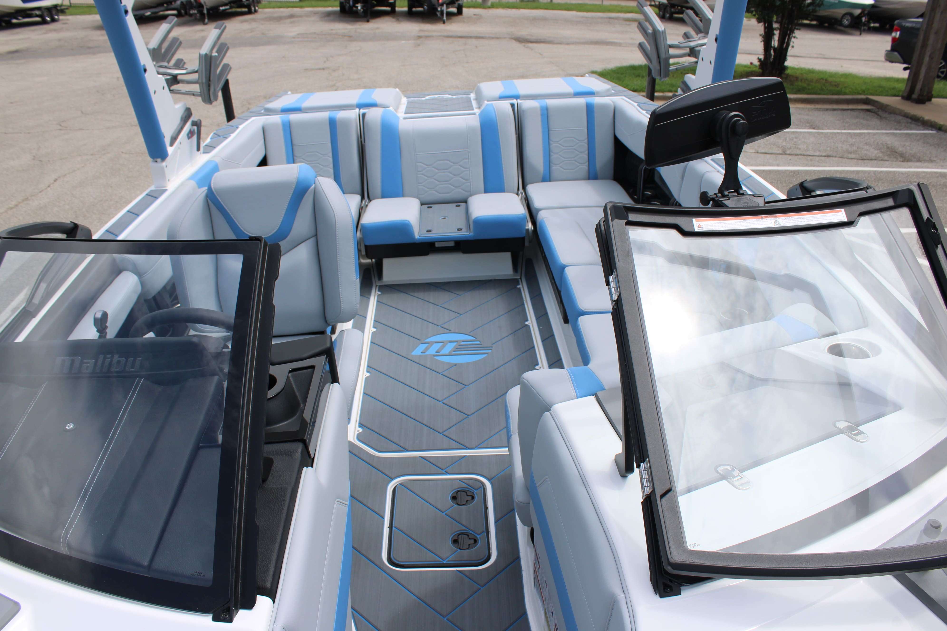 2025 Malibu Boats Wakesetter 23 LSV-18