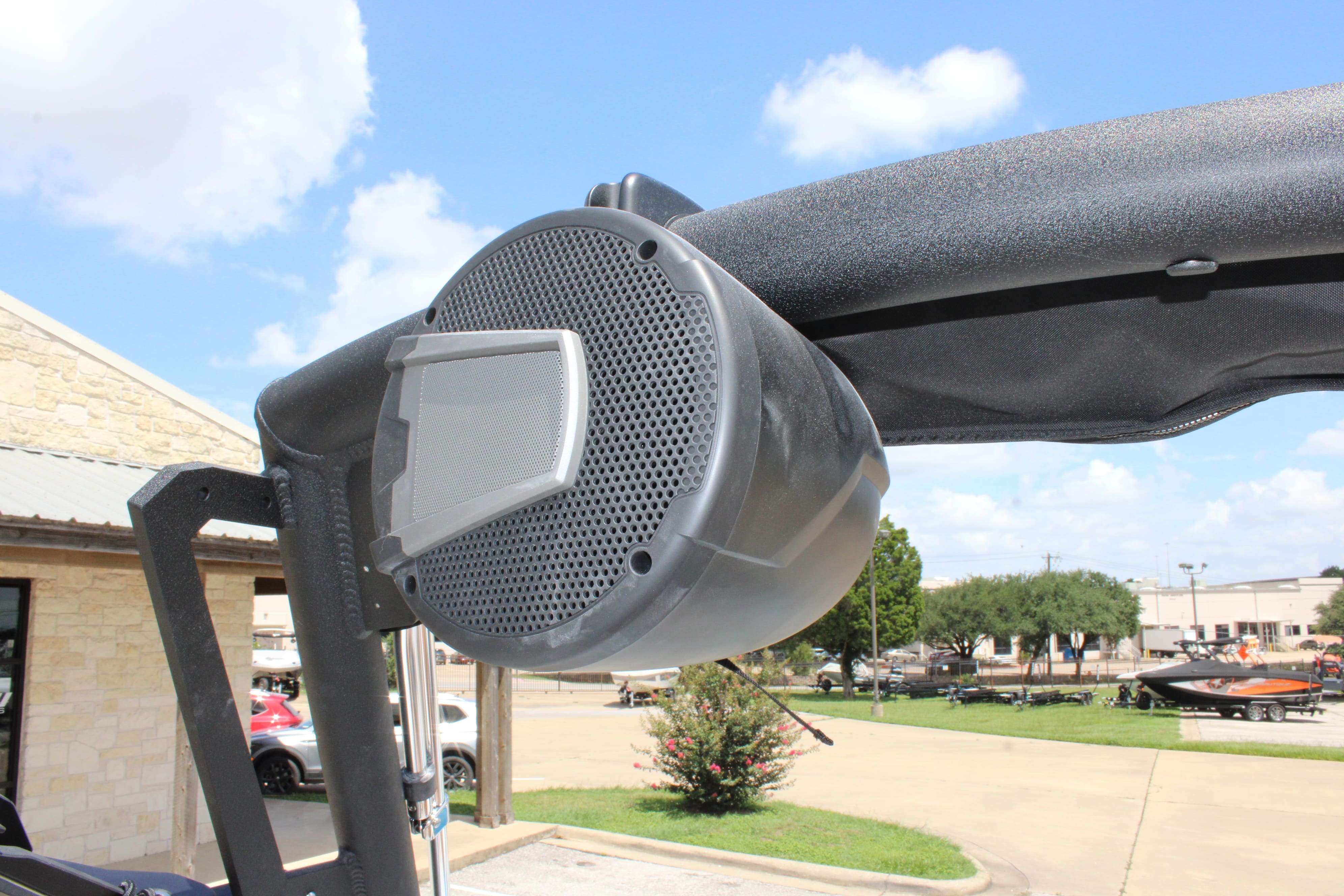 2025 Axis Wake Research Core Series T220-16