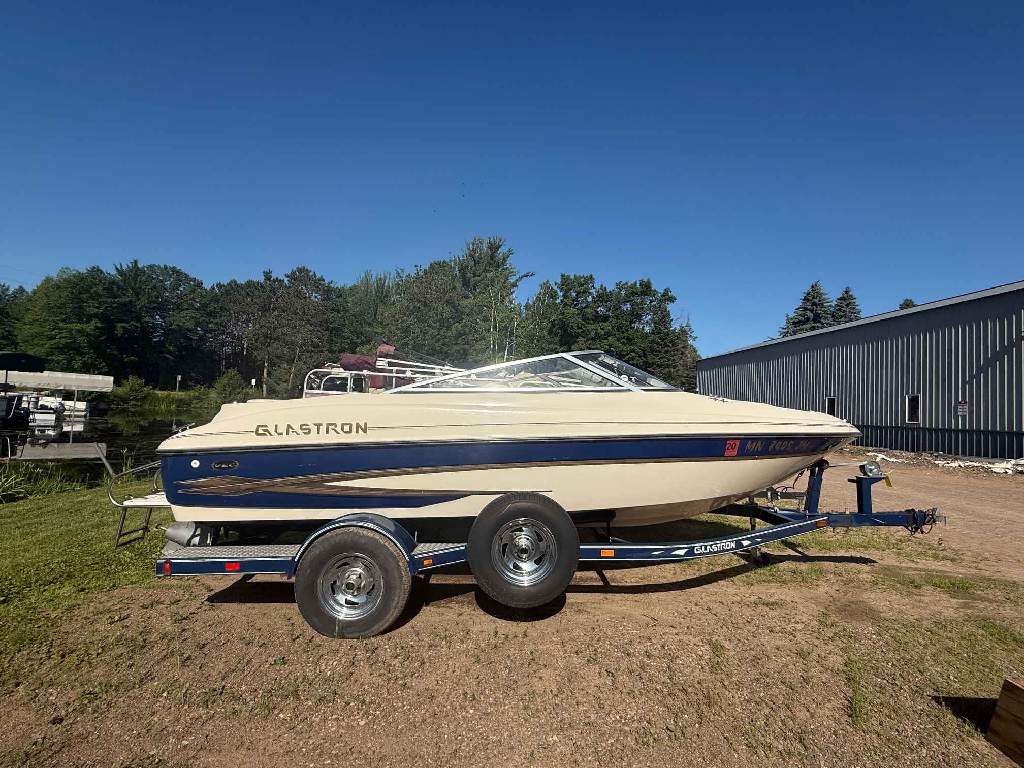 2005 Glastron GX 185