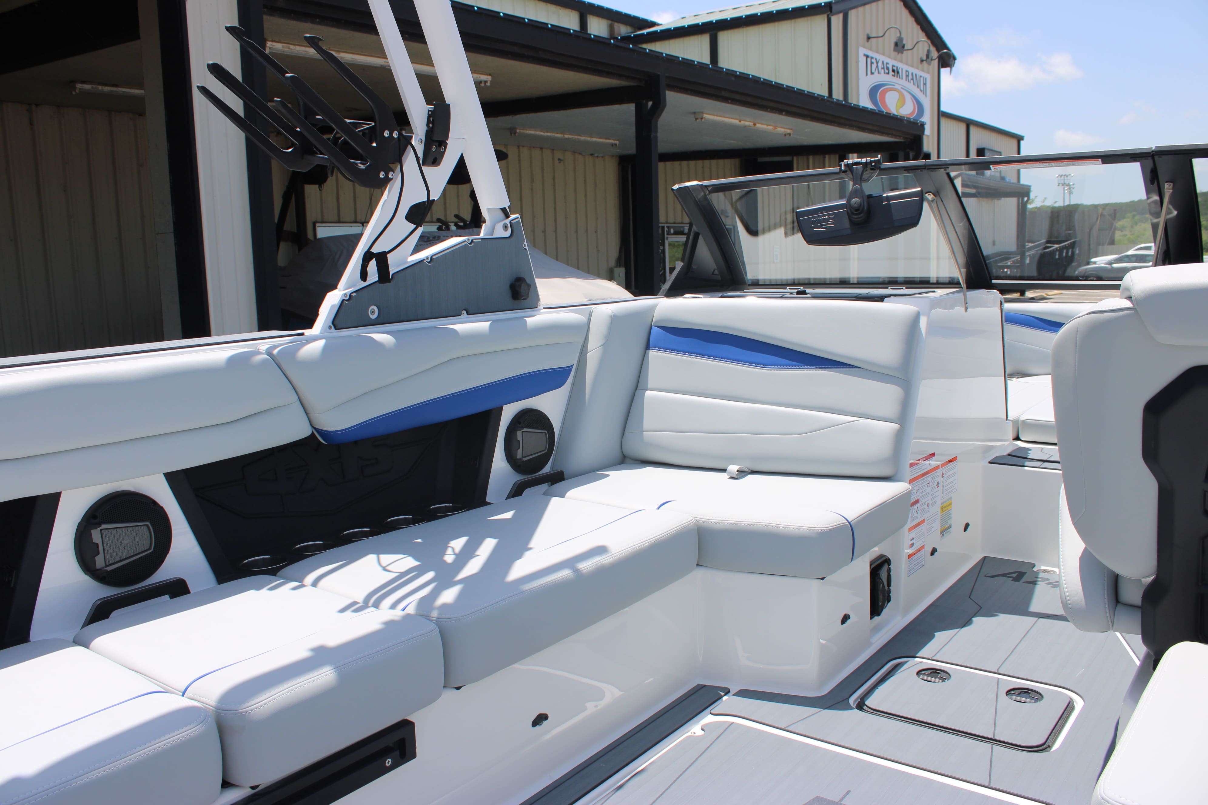 2025 Axis Wake Research Core Series A245-11