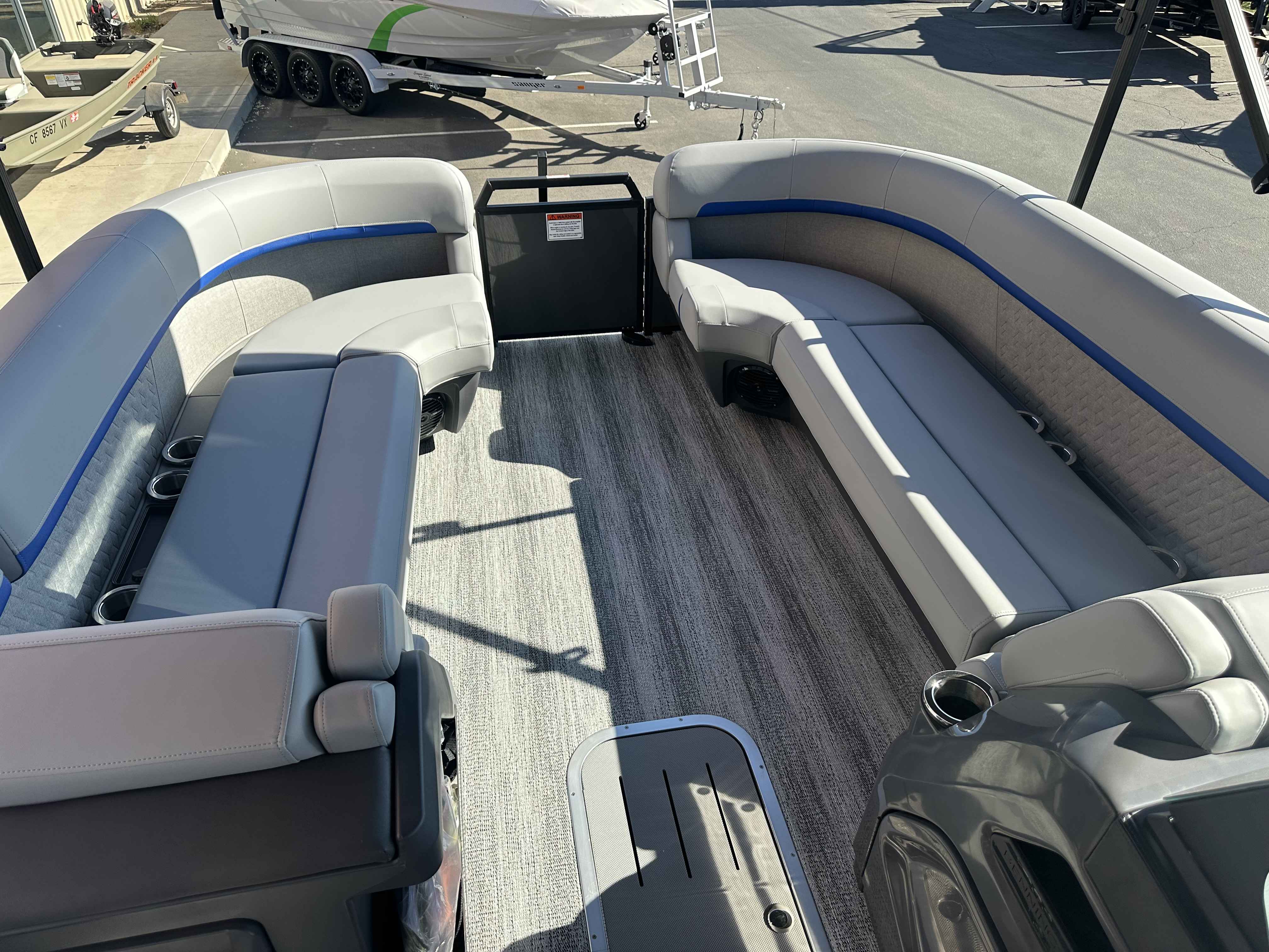 2025 Bennington 24 MSB-11
