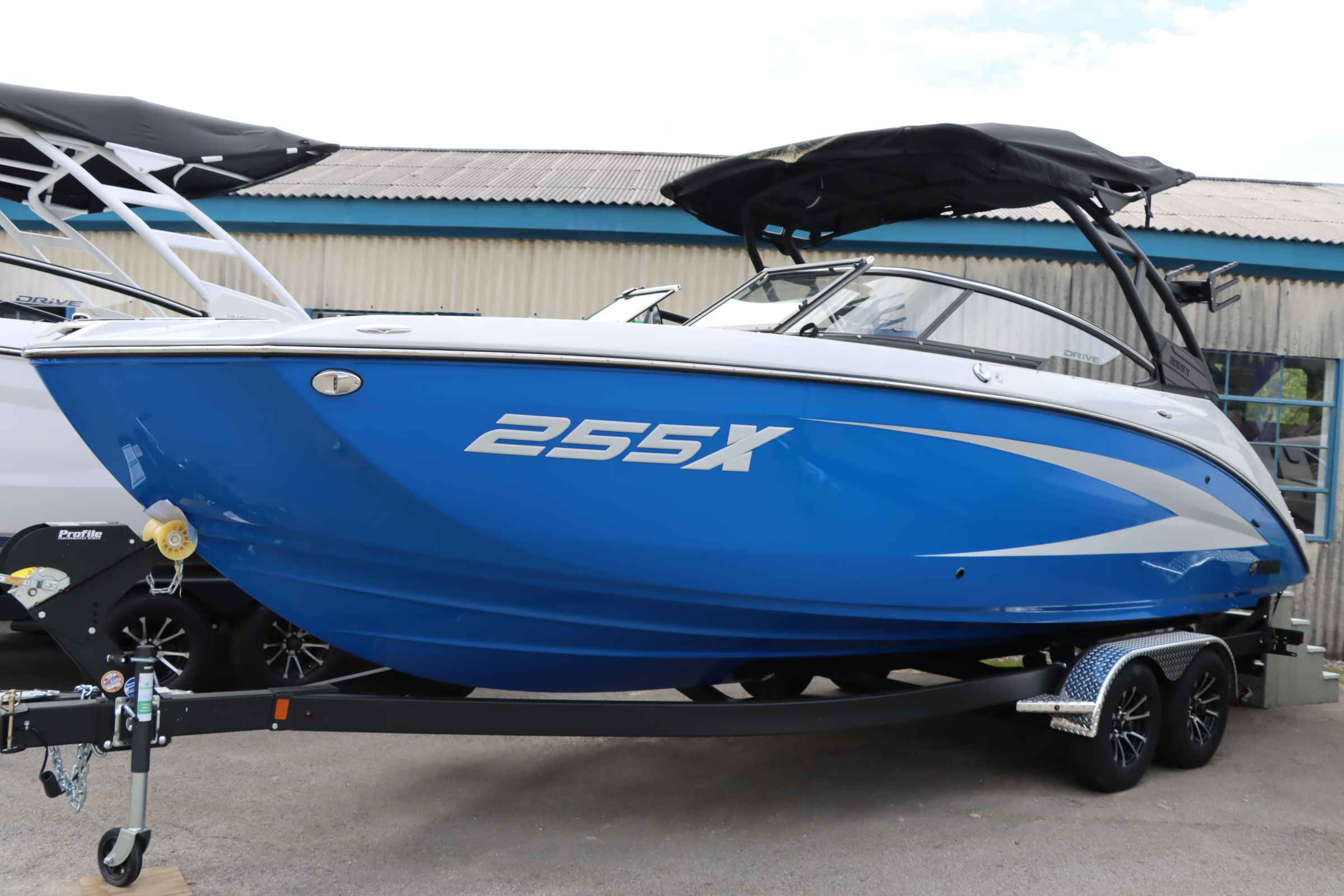 2025 YAMAHA 255XD0
