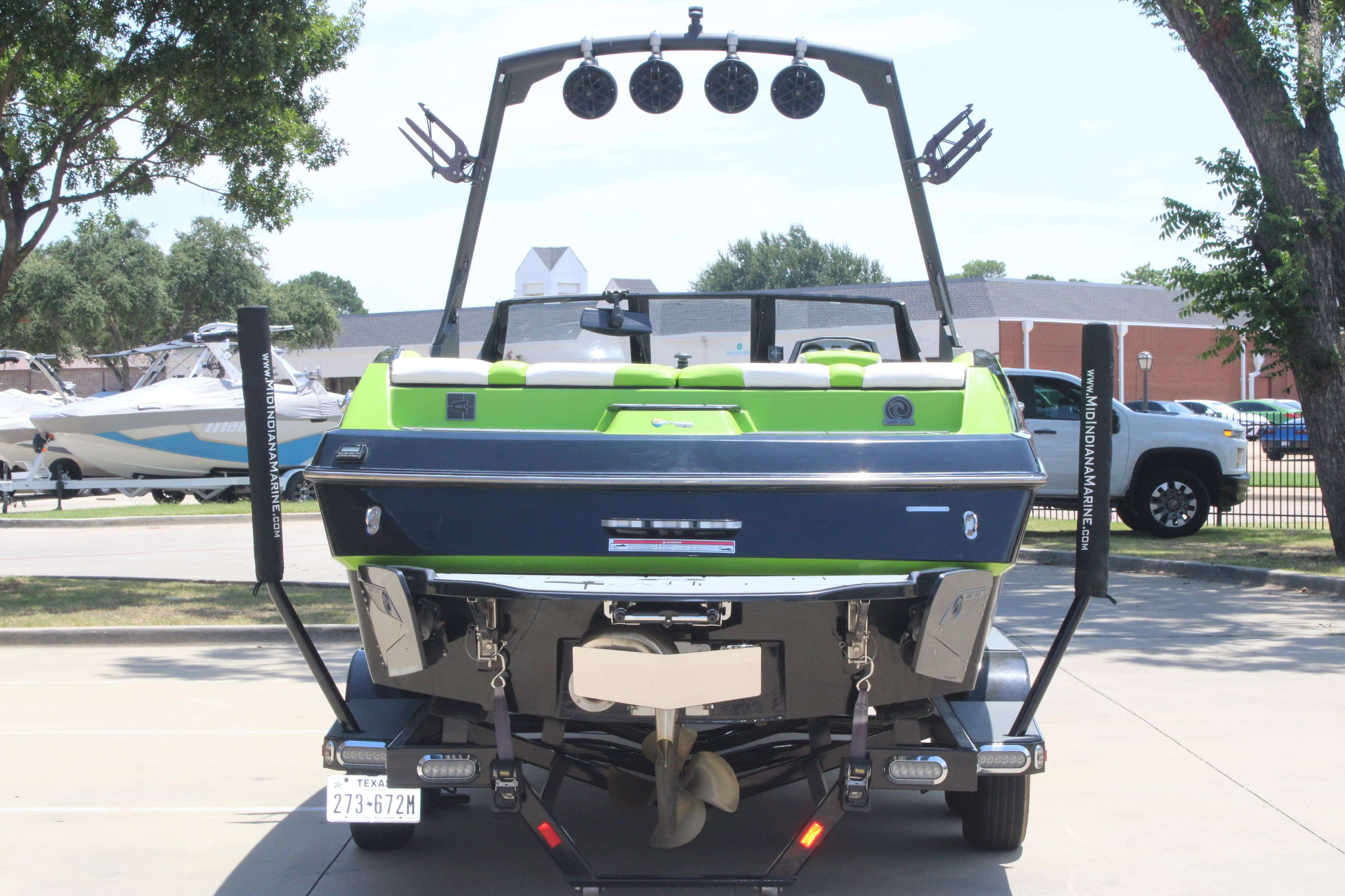 2020 Axis Wake Research Core Series A24-7