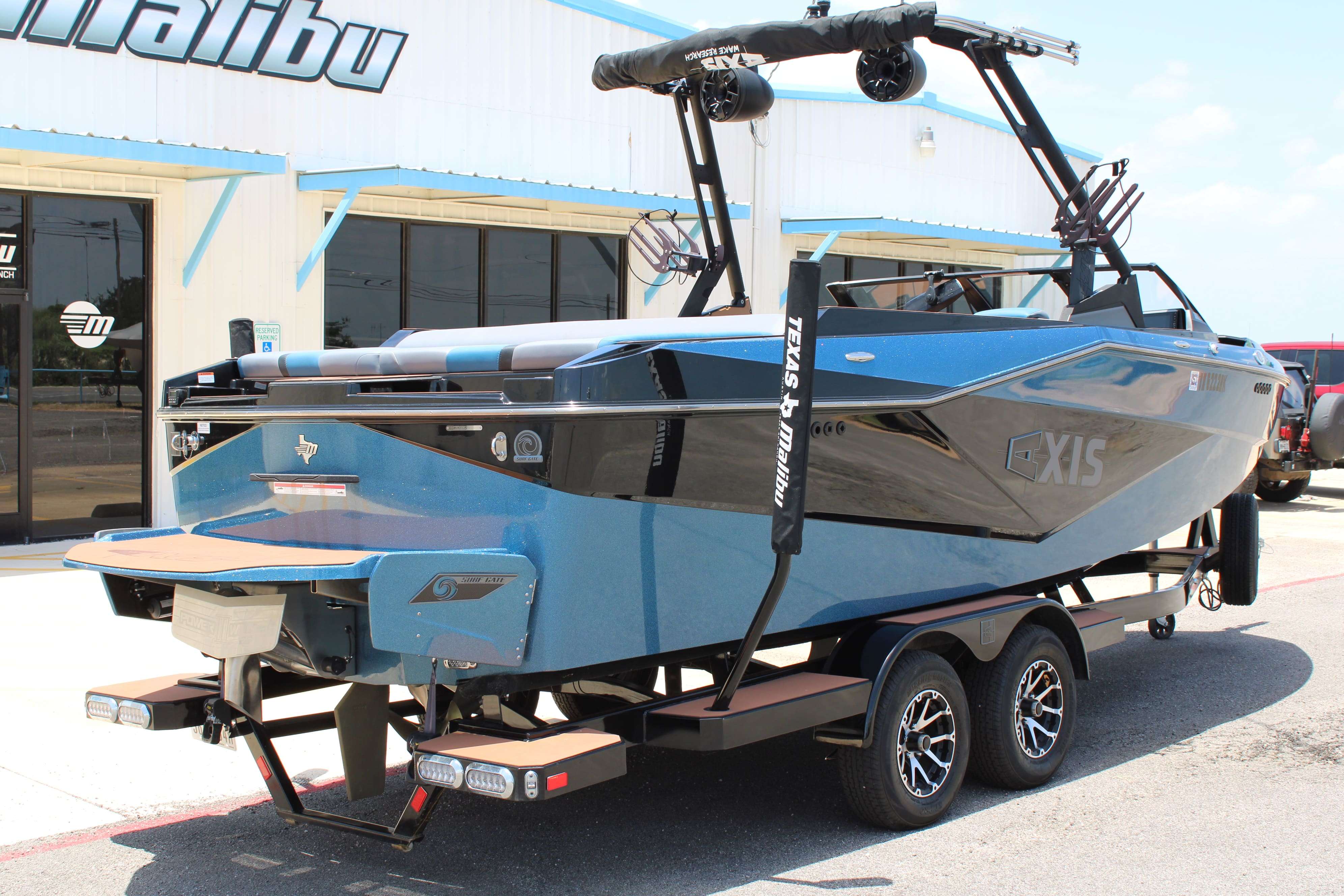 2023 Axis Wake Research Core Series T235-8