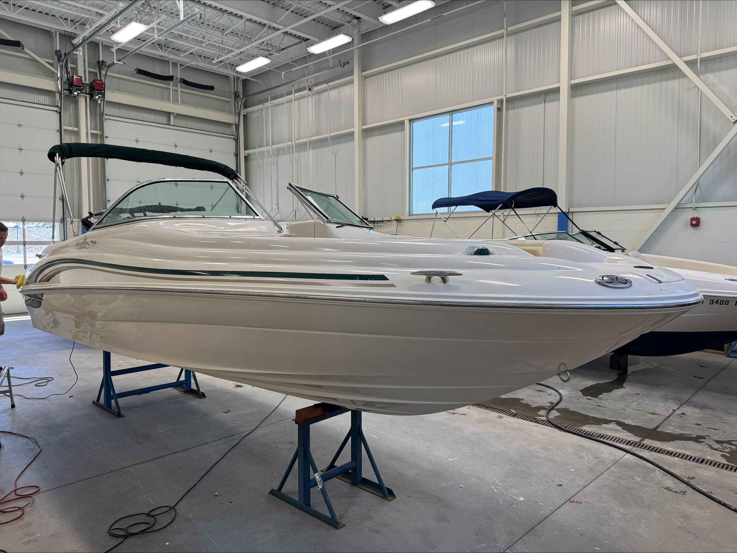 2001 SEA RAY 210 SUNDECK0