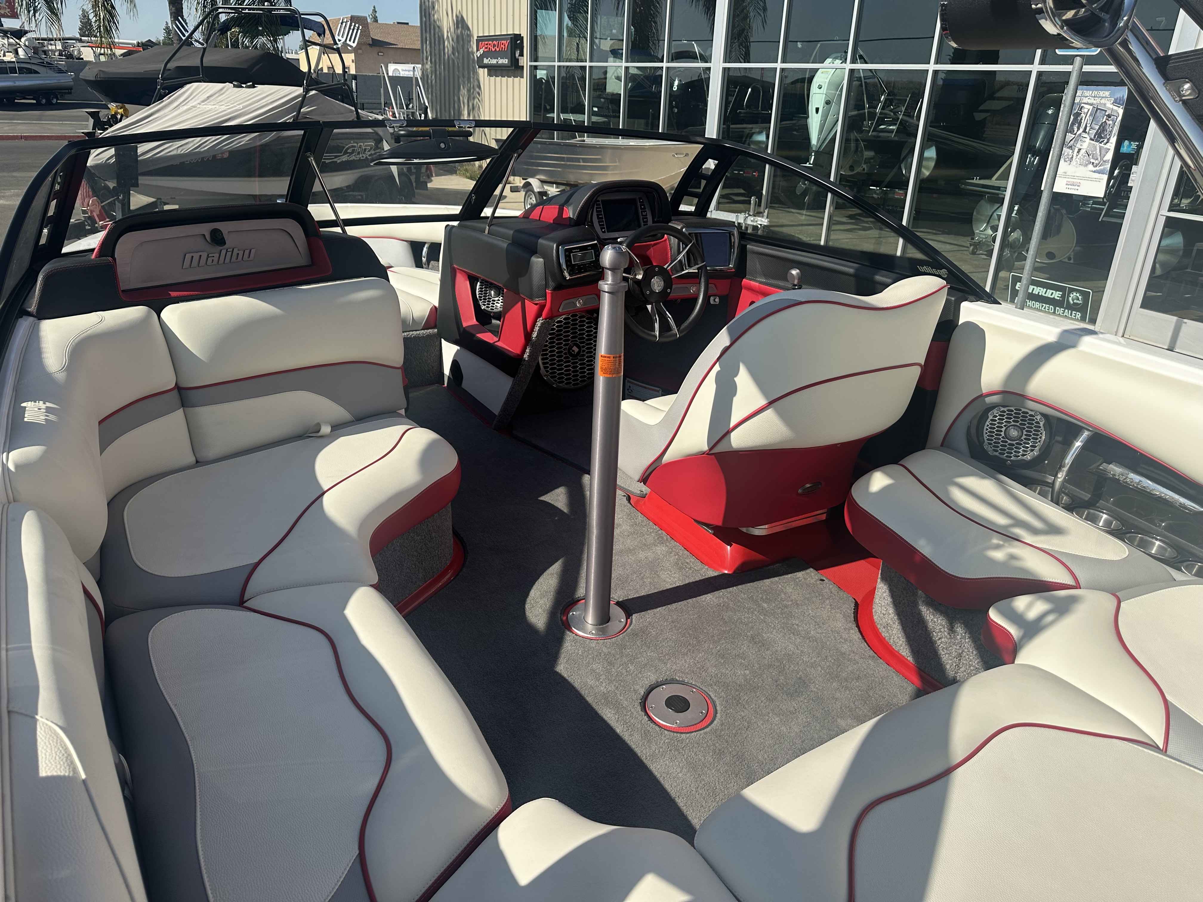 2013 Malibu Wakesetter VTX-4