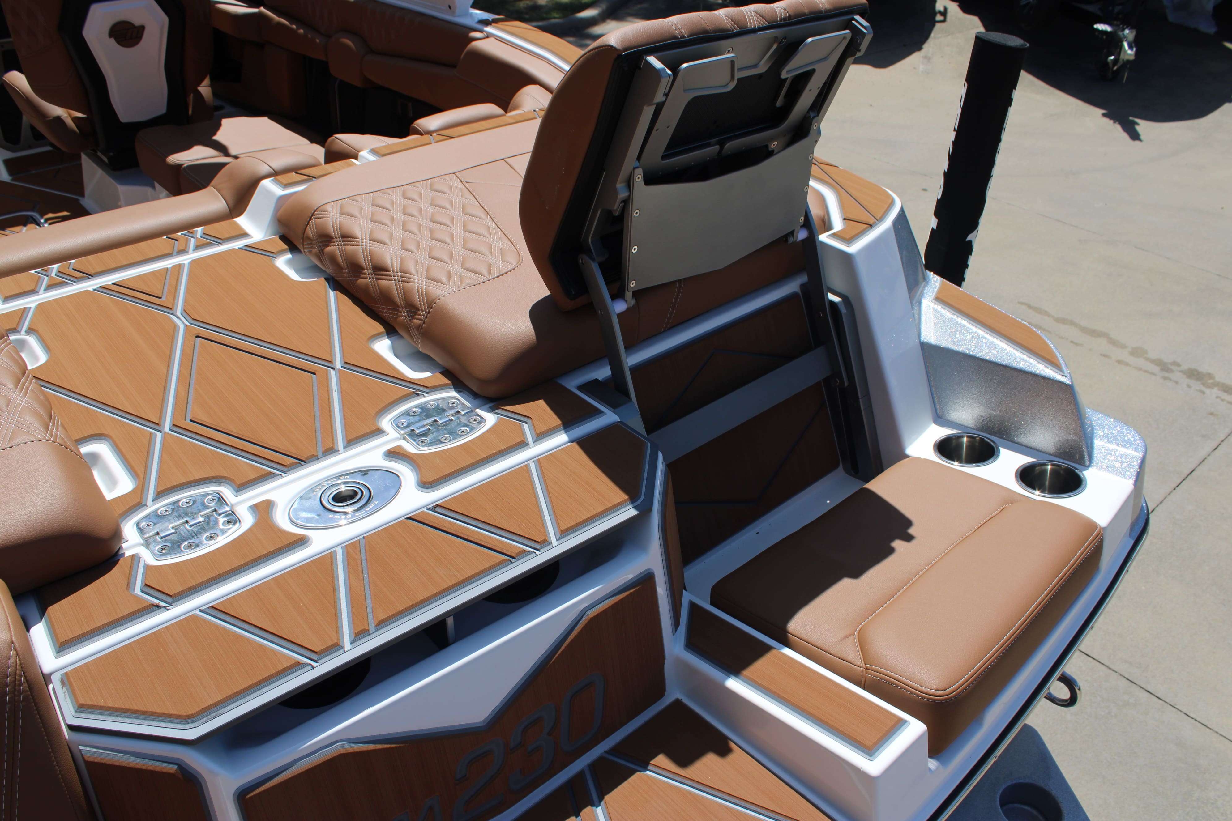 2025 Malibu Boats M230-11