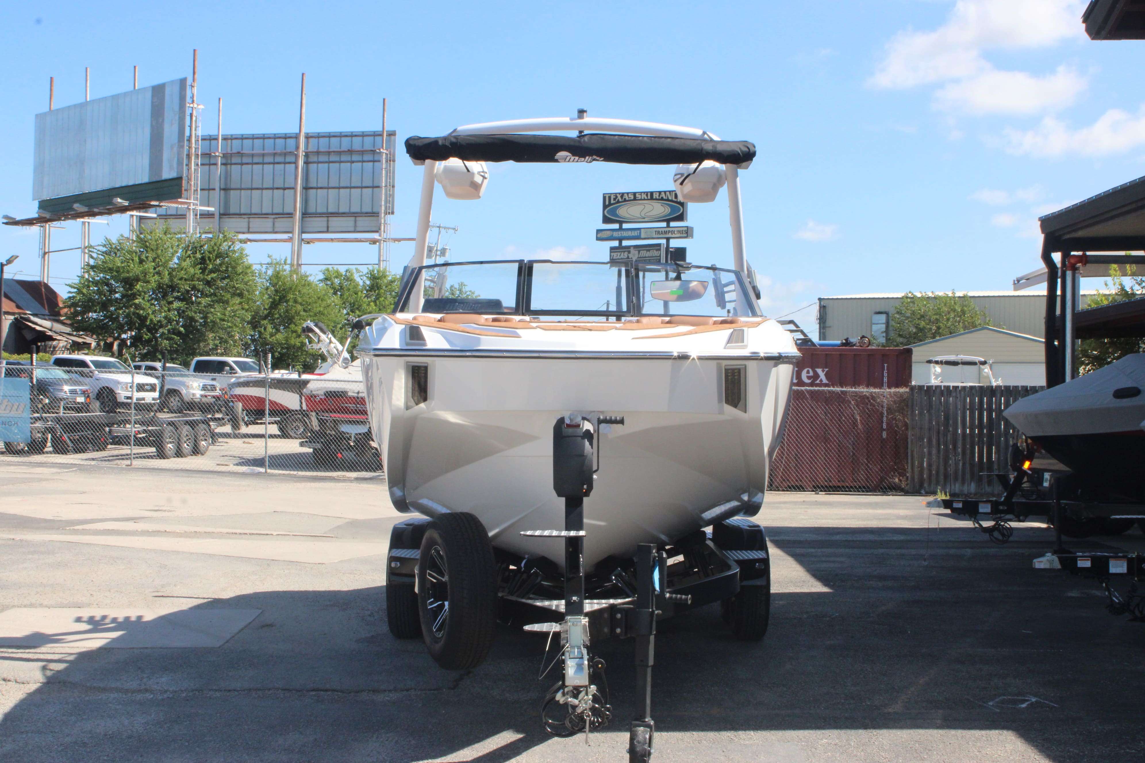 2025 Malibu Boats M230-3