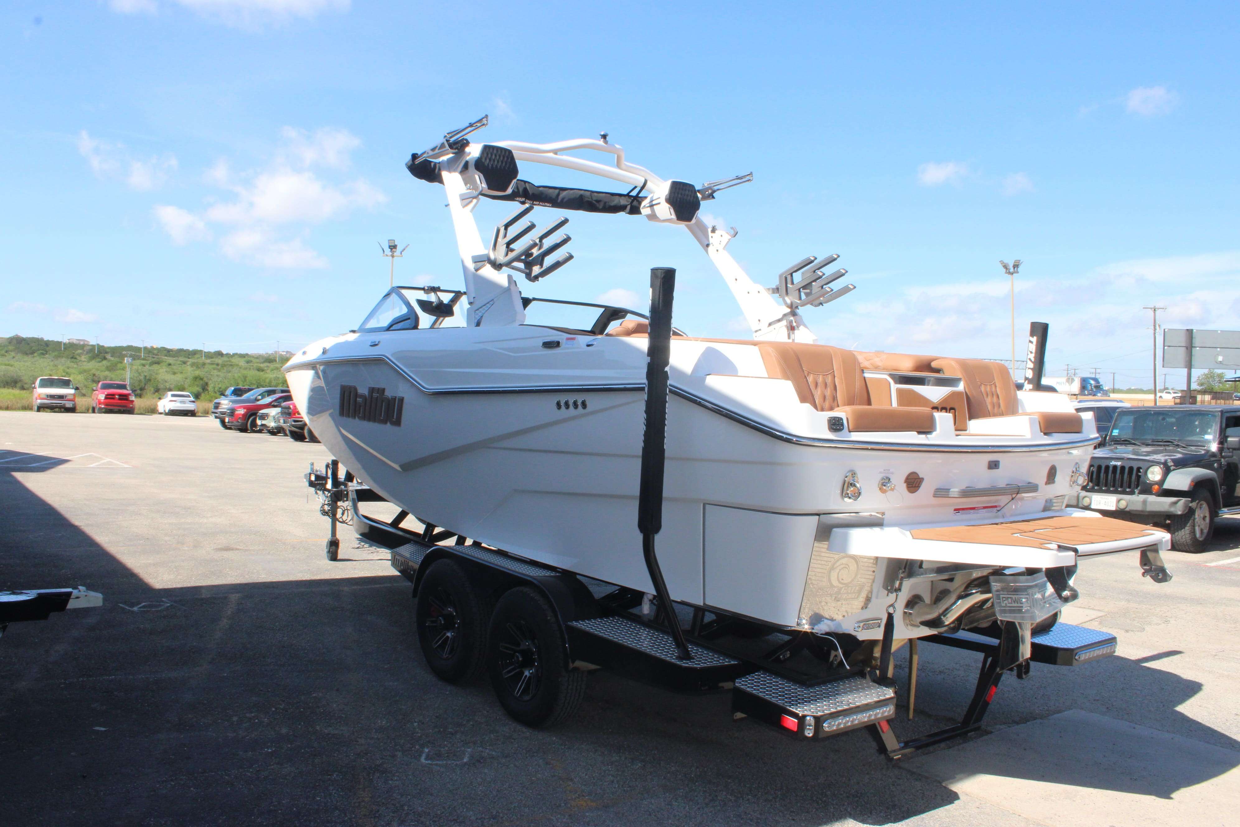 2025 Malibu Boats M230-5
