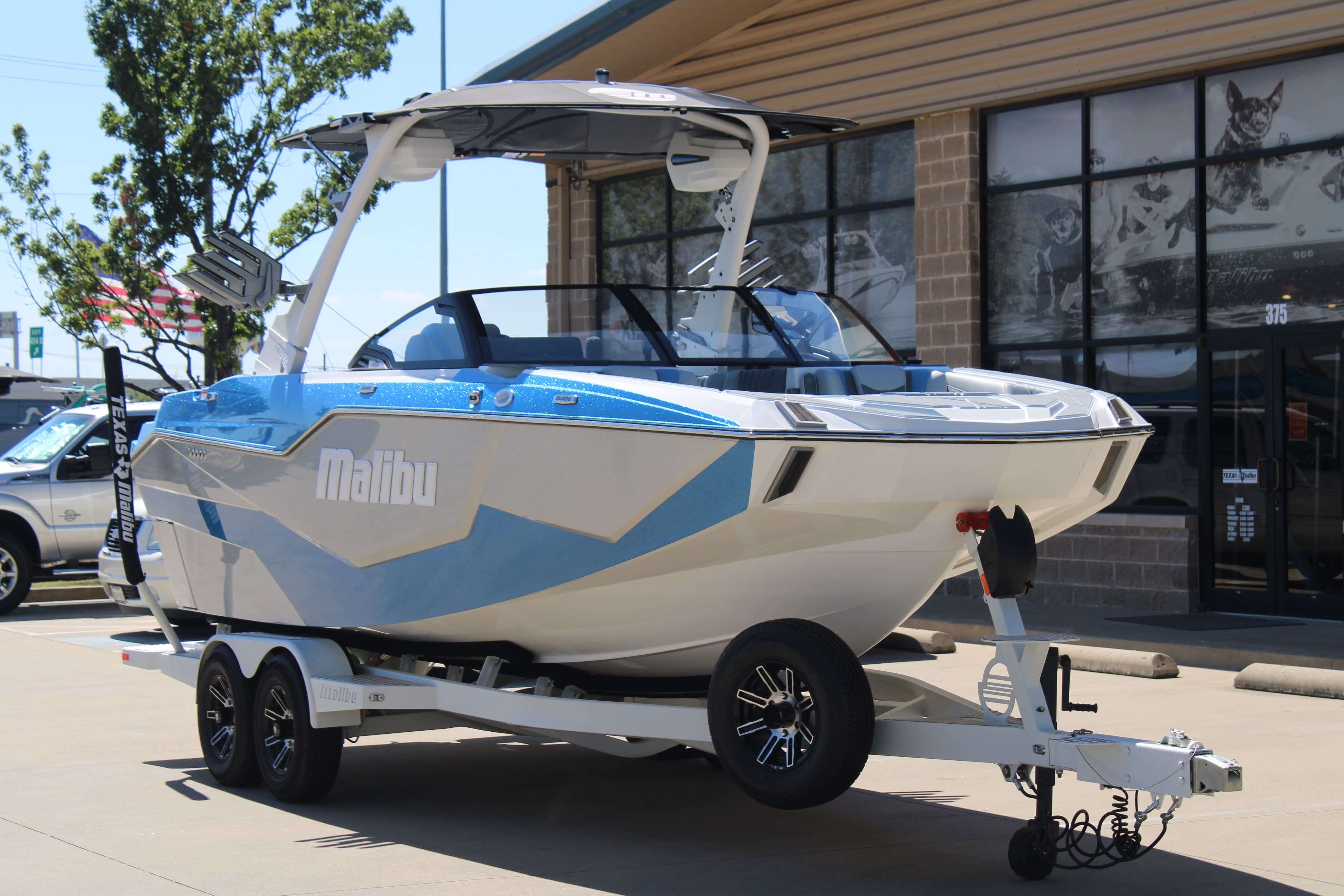 2025 Malibu Boats M230-2