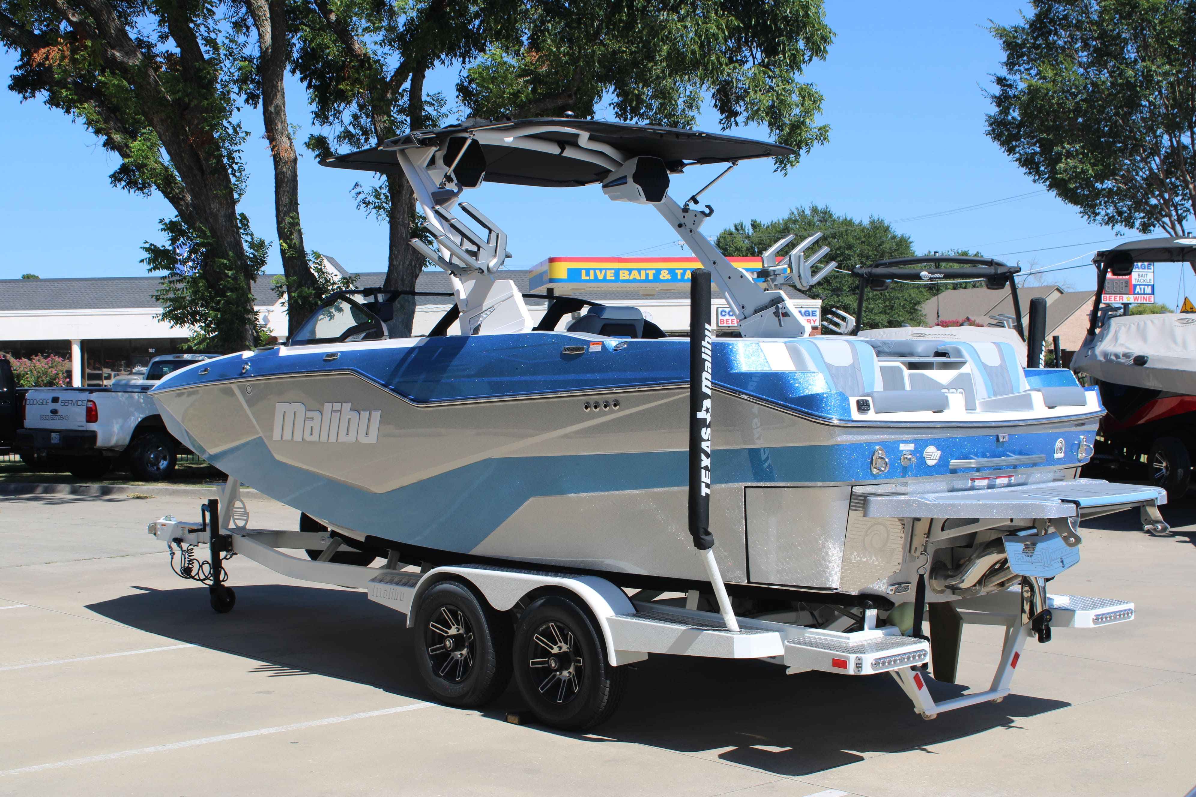2025 Malibu Boats M230-6
