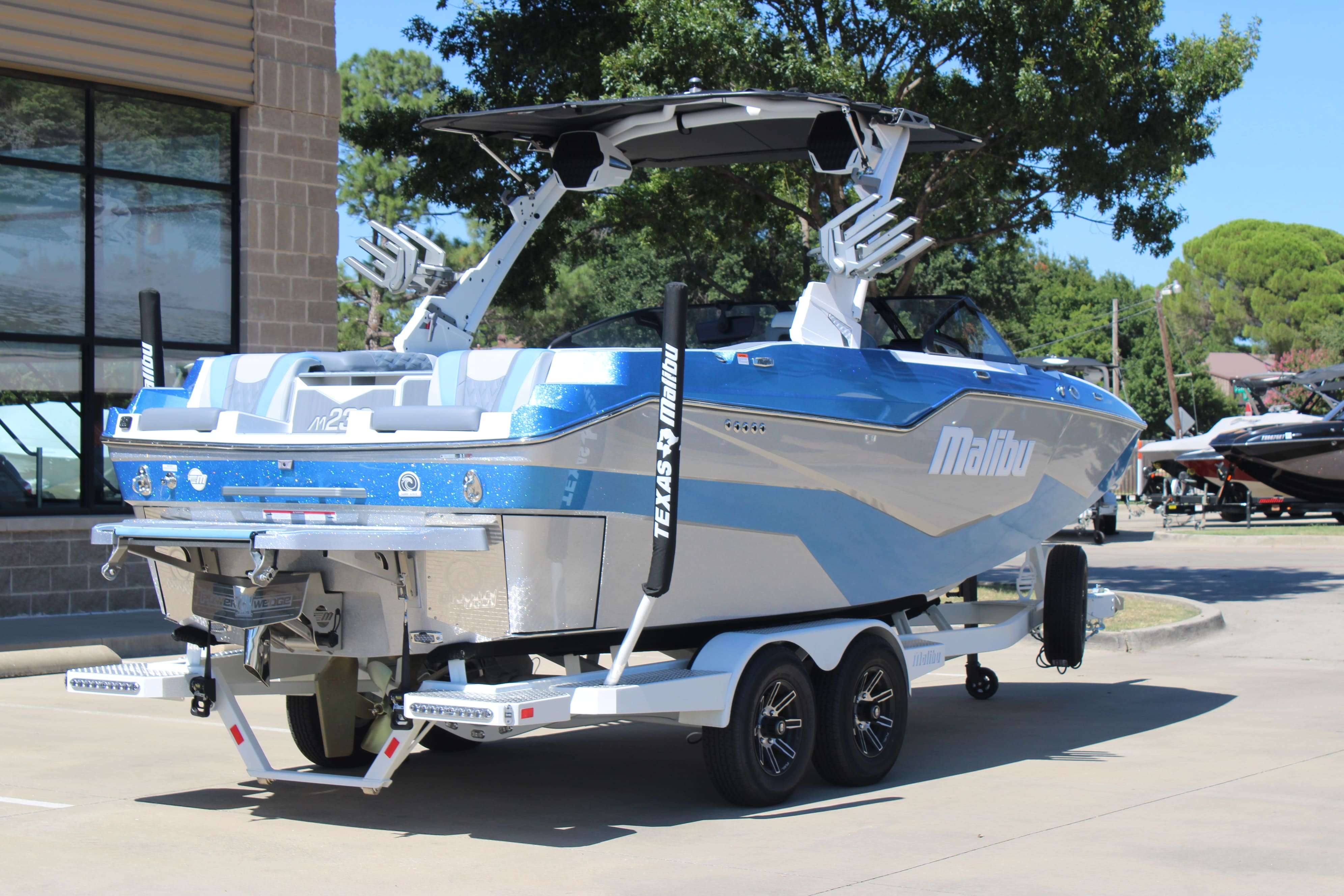 2025 Malibu Boats M230-8