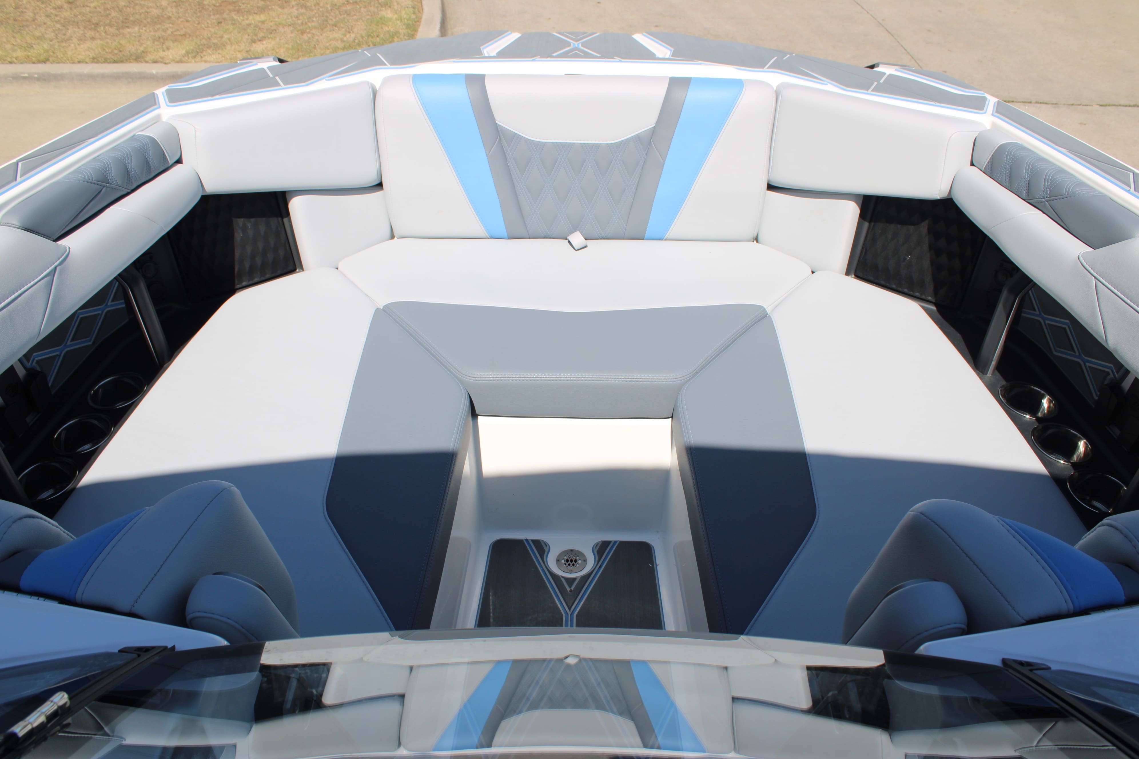 2025 Malibu Boats M230-20