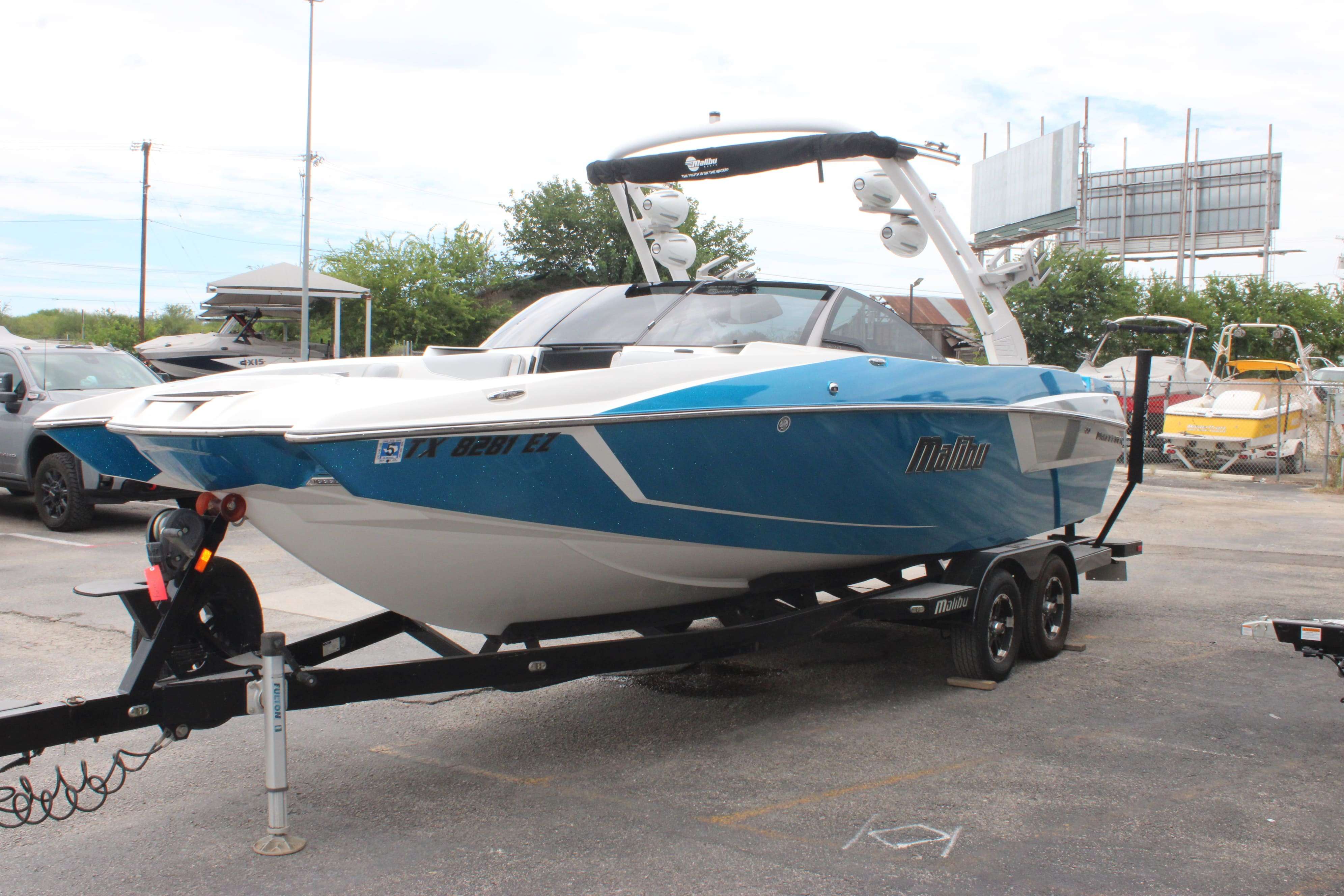 2019 Malibu Boats Wakesetter 24 MXZ-4