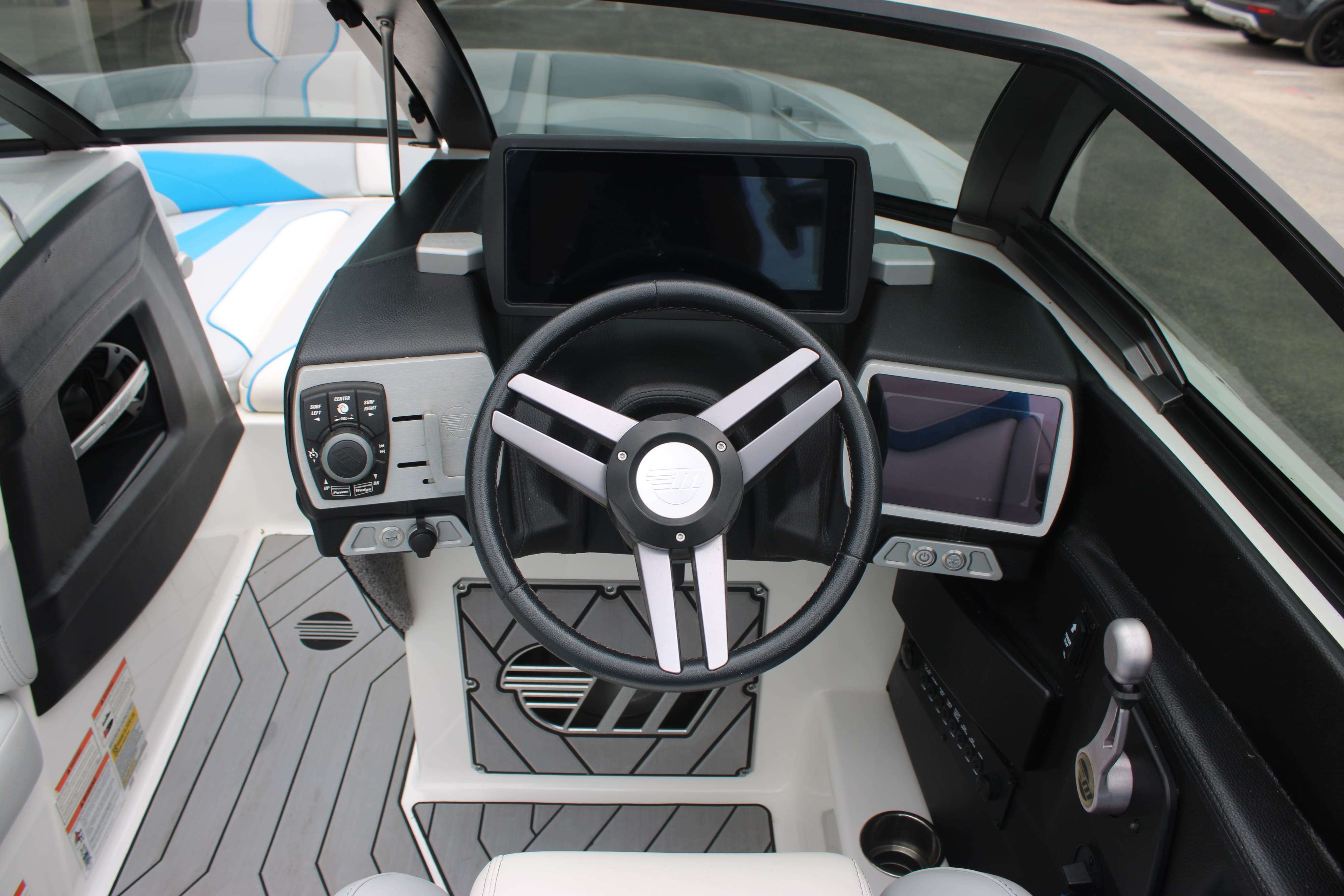 2019 Malibu Boats Wakesetter 24 MXZ-13