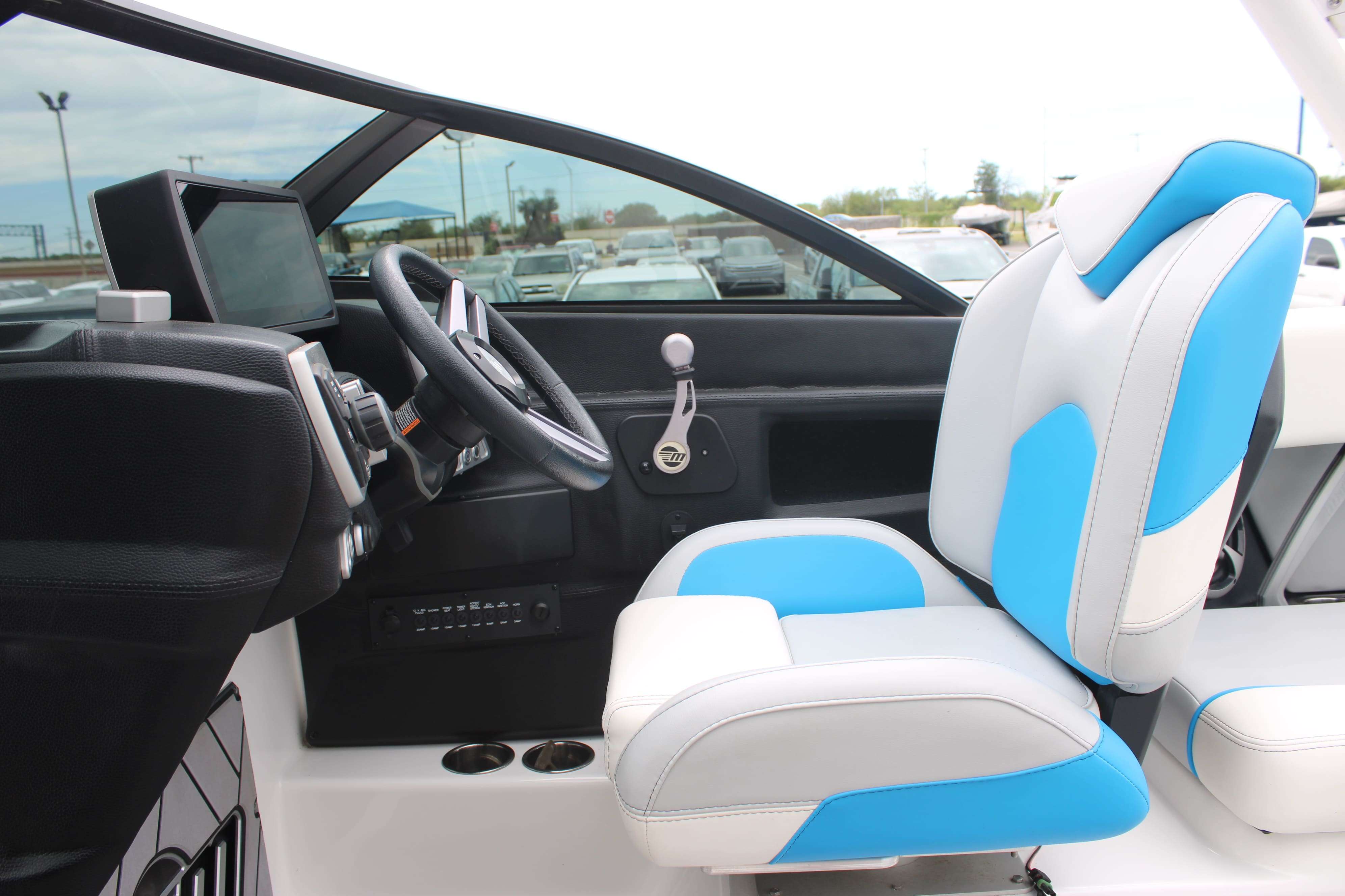 2019 Malibu Boats Wakesetter 24 MXZ-14