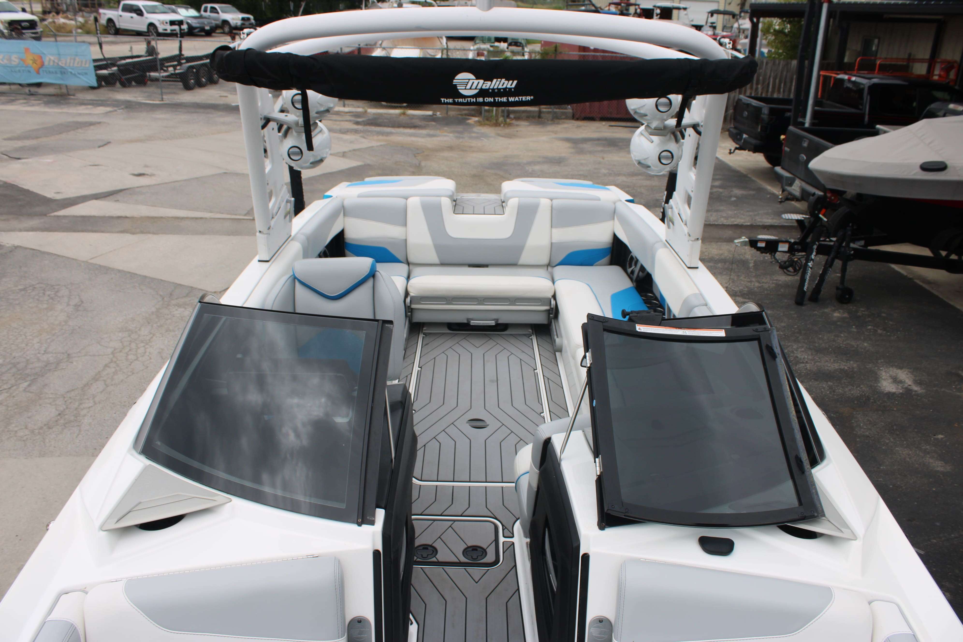2019 Malibu Boats Wakesetter 24 MXZ-16