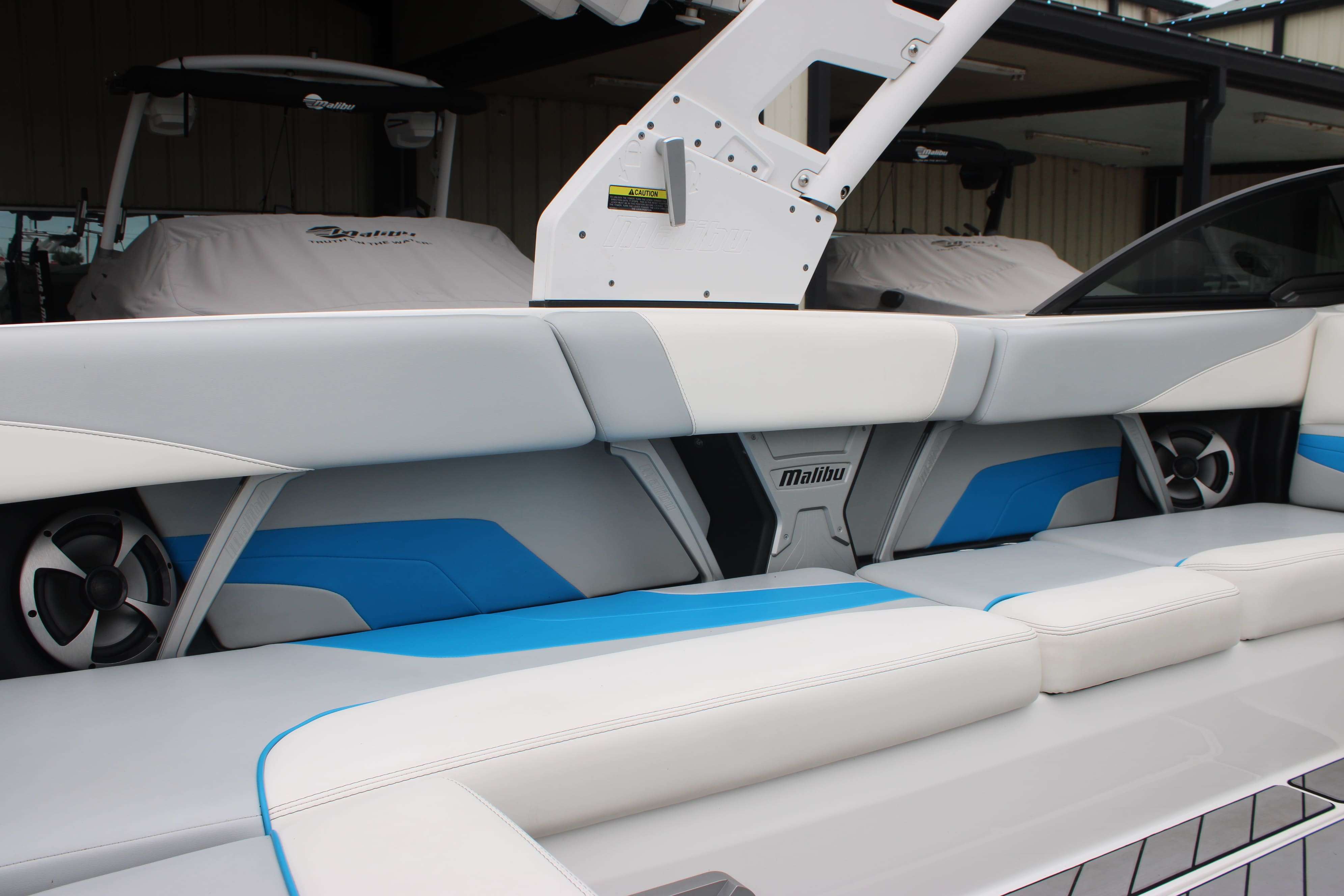2019 Malibu Boats Wakesetter 24 MXZ-18