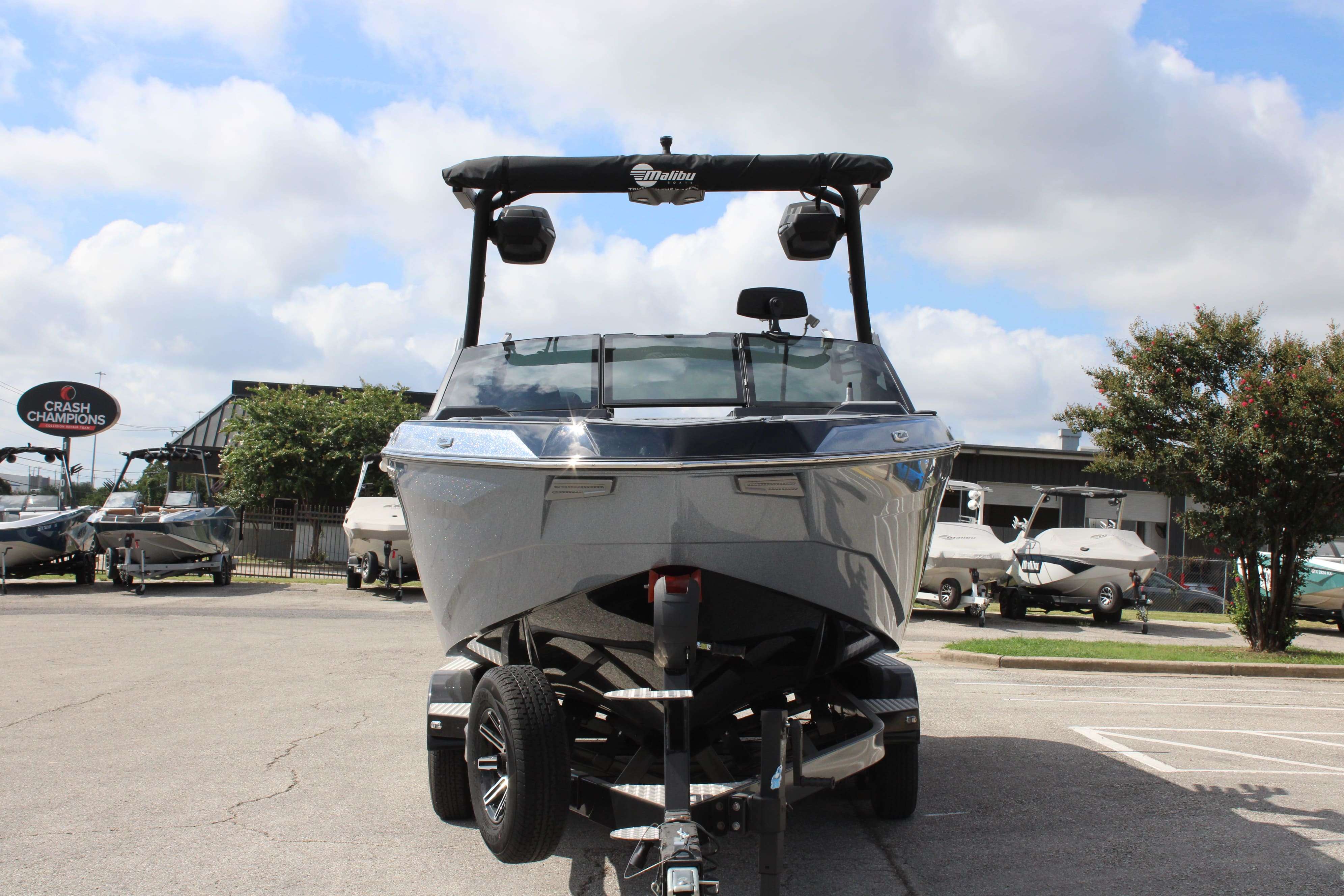 2025 Malibu Boats Wakesetter 25 LSV-3