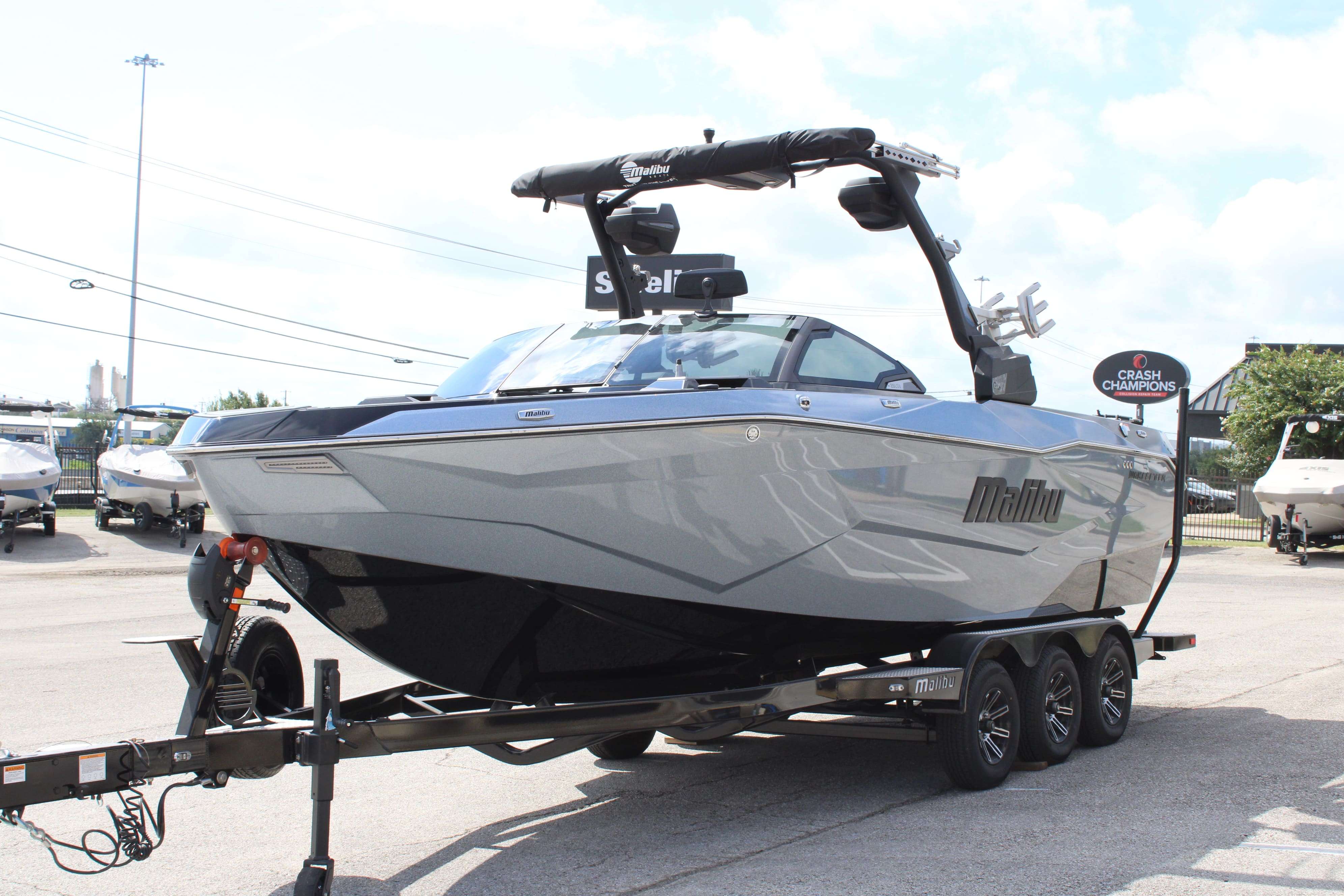 2025 Malibu Boats Wakesetter 25 LSV-4