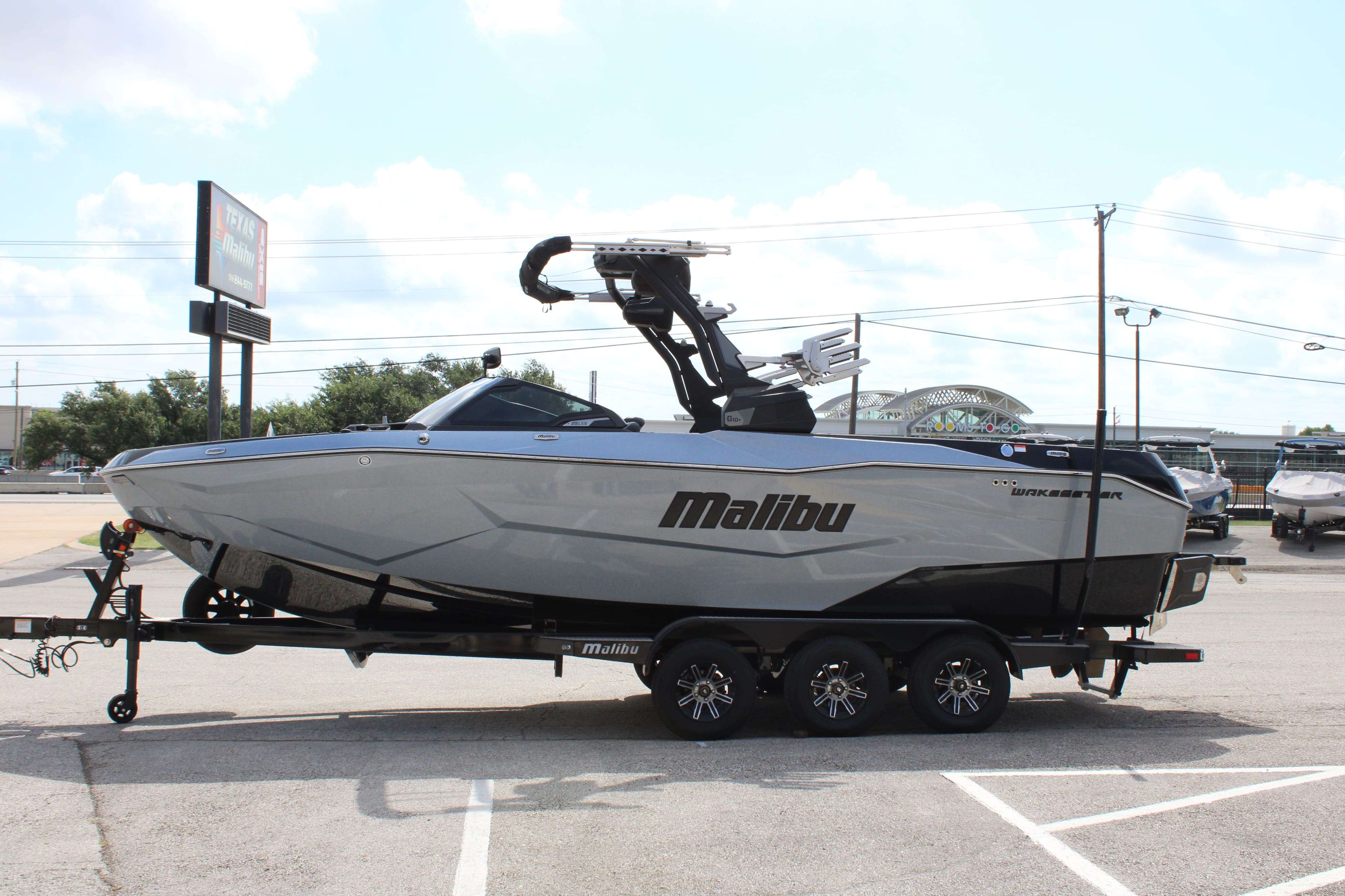 2025 Malibu Boats Wakesetter 25 LSV-5