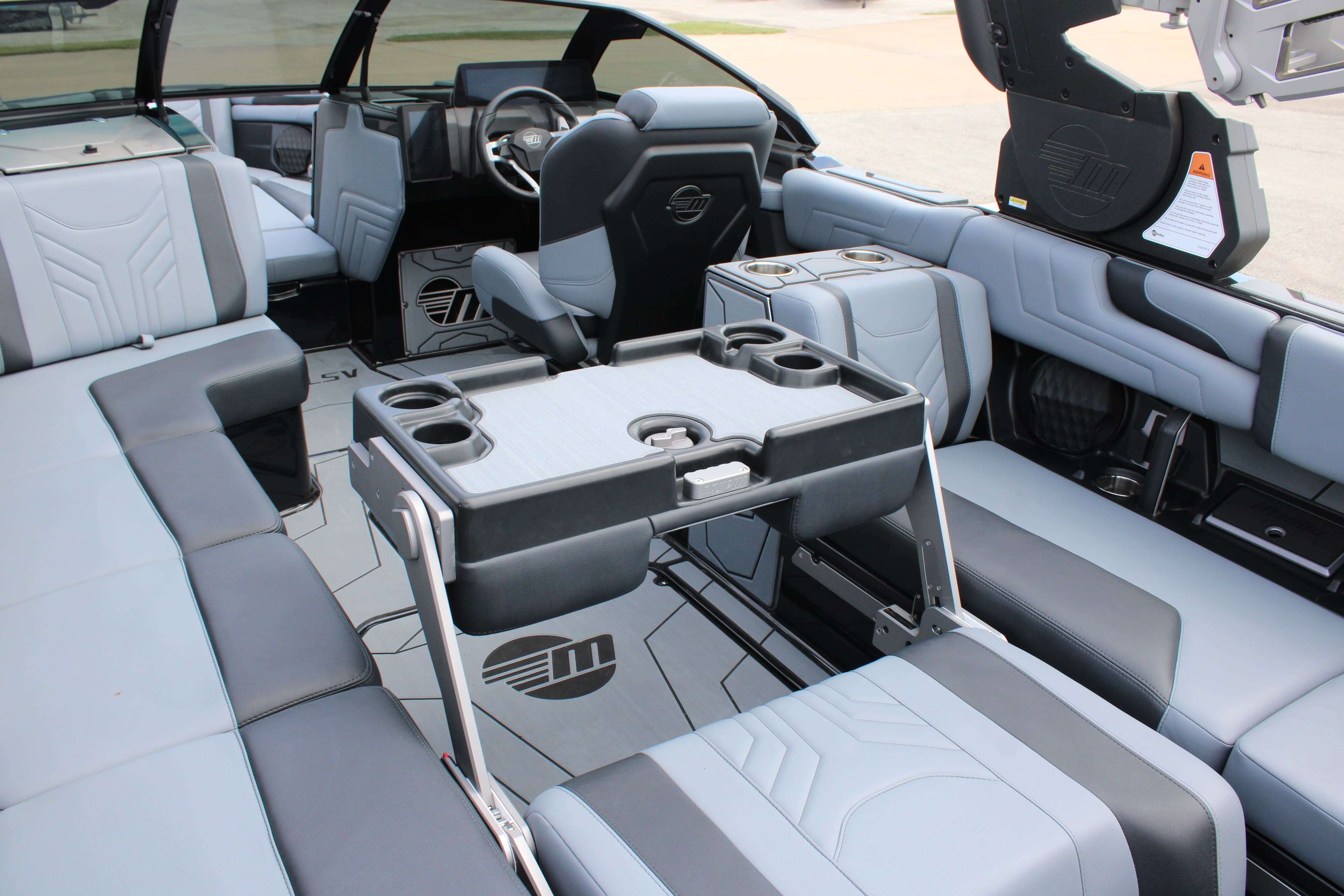 2025 Malibu Boats Wakesetter 25 LSV-14