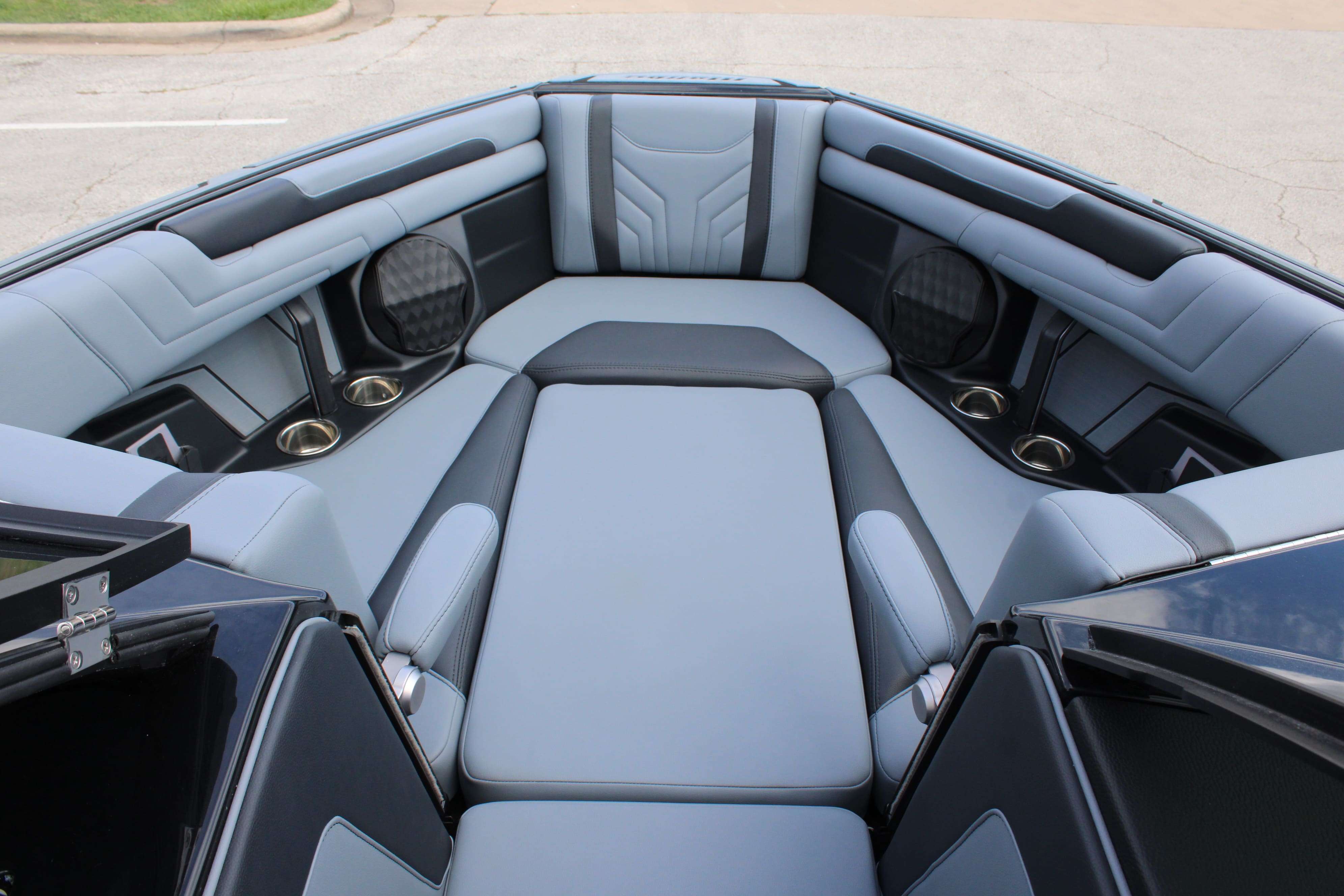2025 Malibu Boats Wakesetter 25 LSV-17
