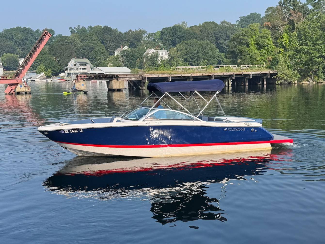 2012 FOUR WINNS H2300