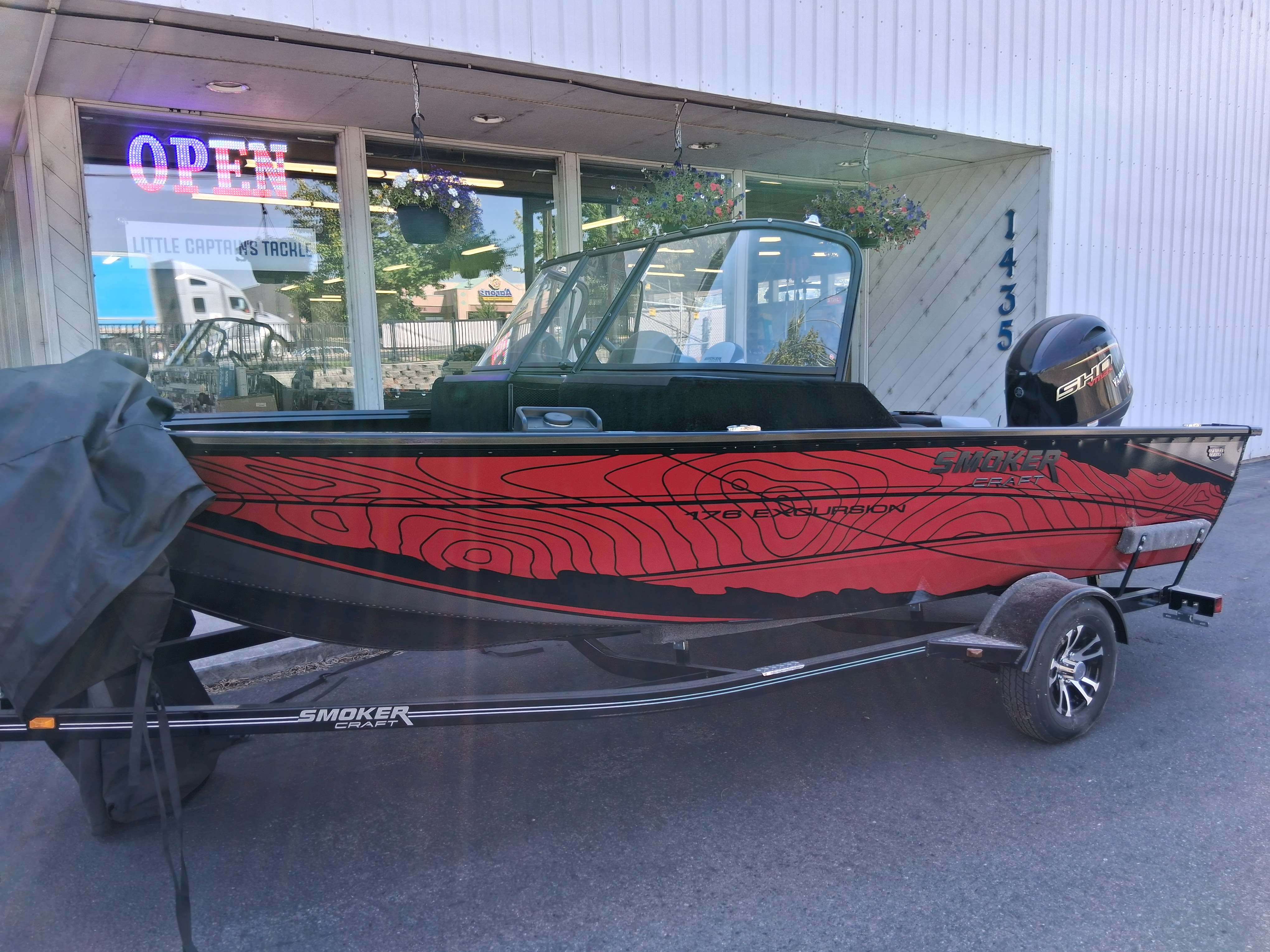   2025 Smokercraft Excursion 176 DC Contour Edition0