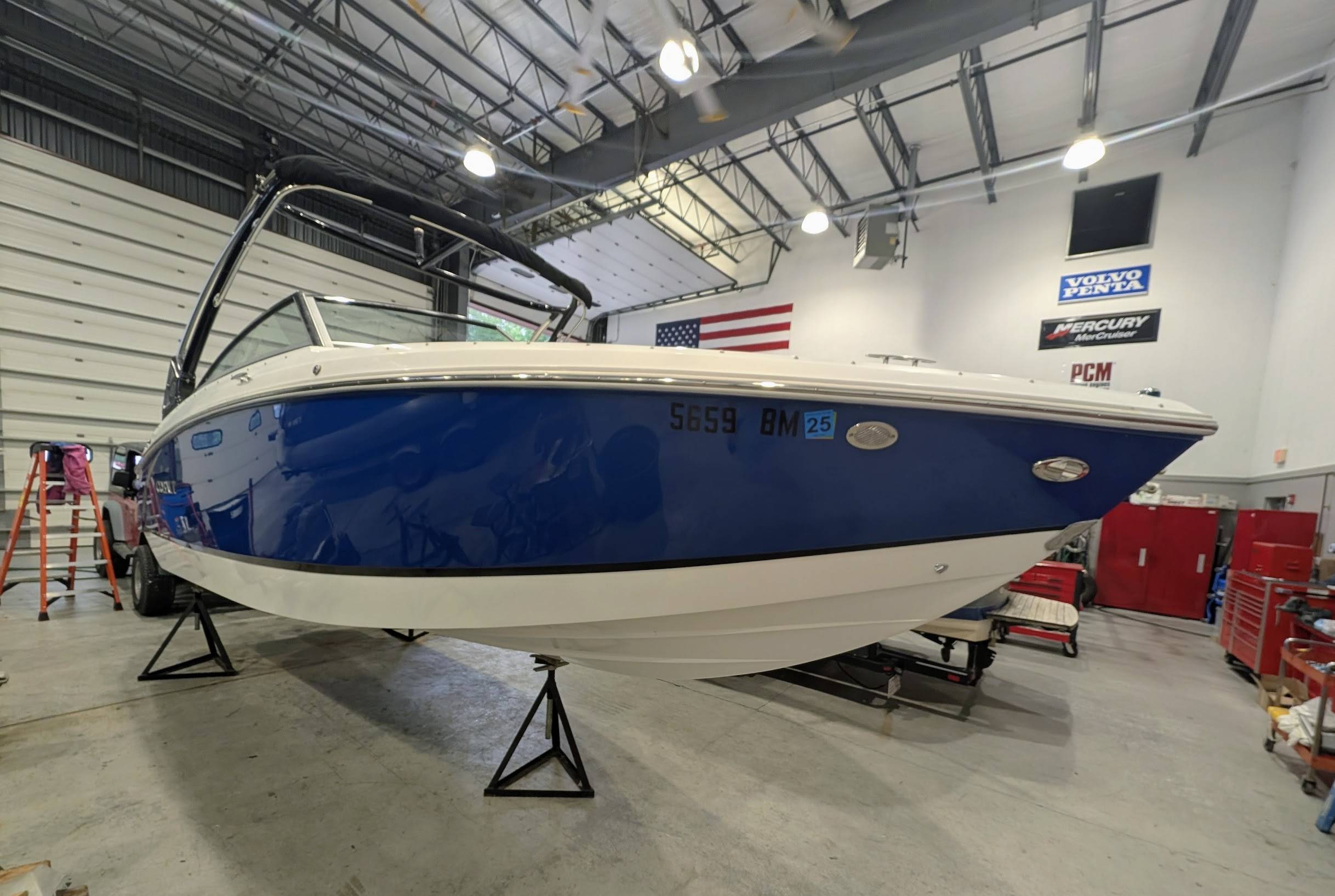 2018 Cobalt R30 Boat
