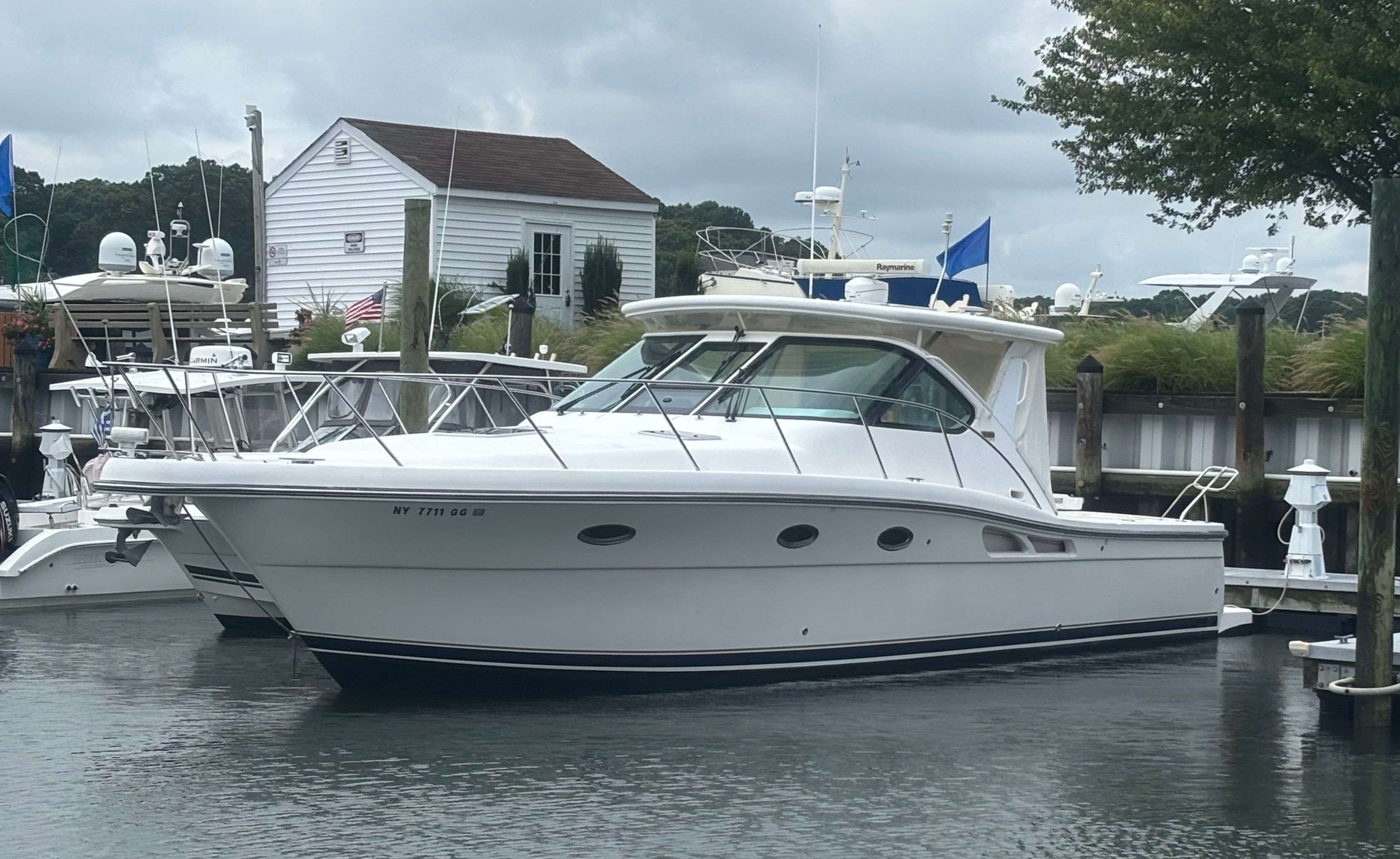 2008 Tiara Yachts 3600 OPEN0
