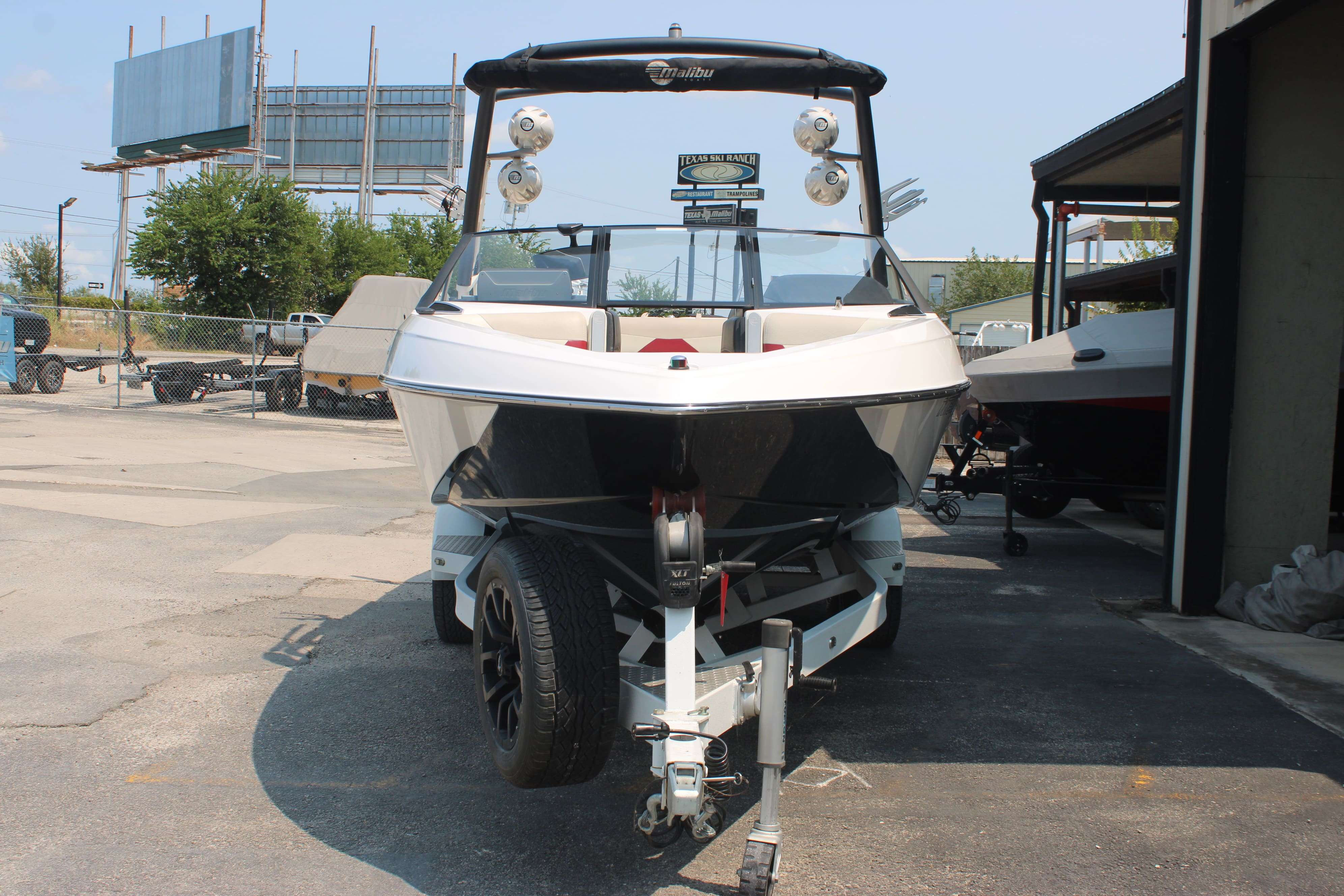 2015 Malibu Boats Wakesetter 23 LSV-3