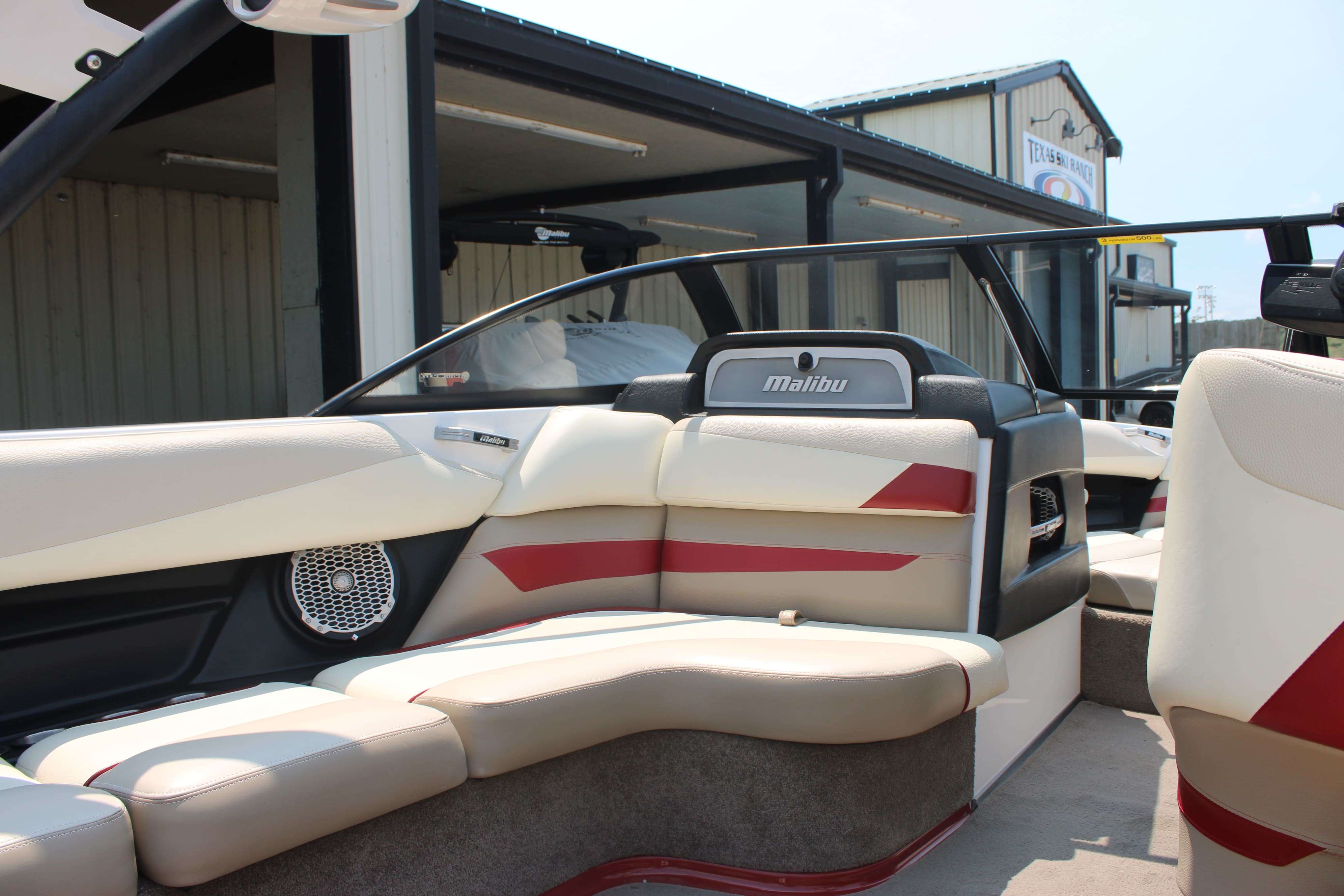 2015 Malibu Boats Wakesetter 23 LSV-12