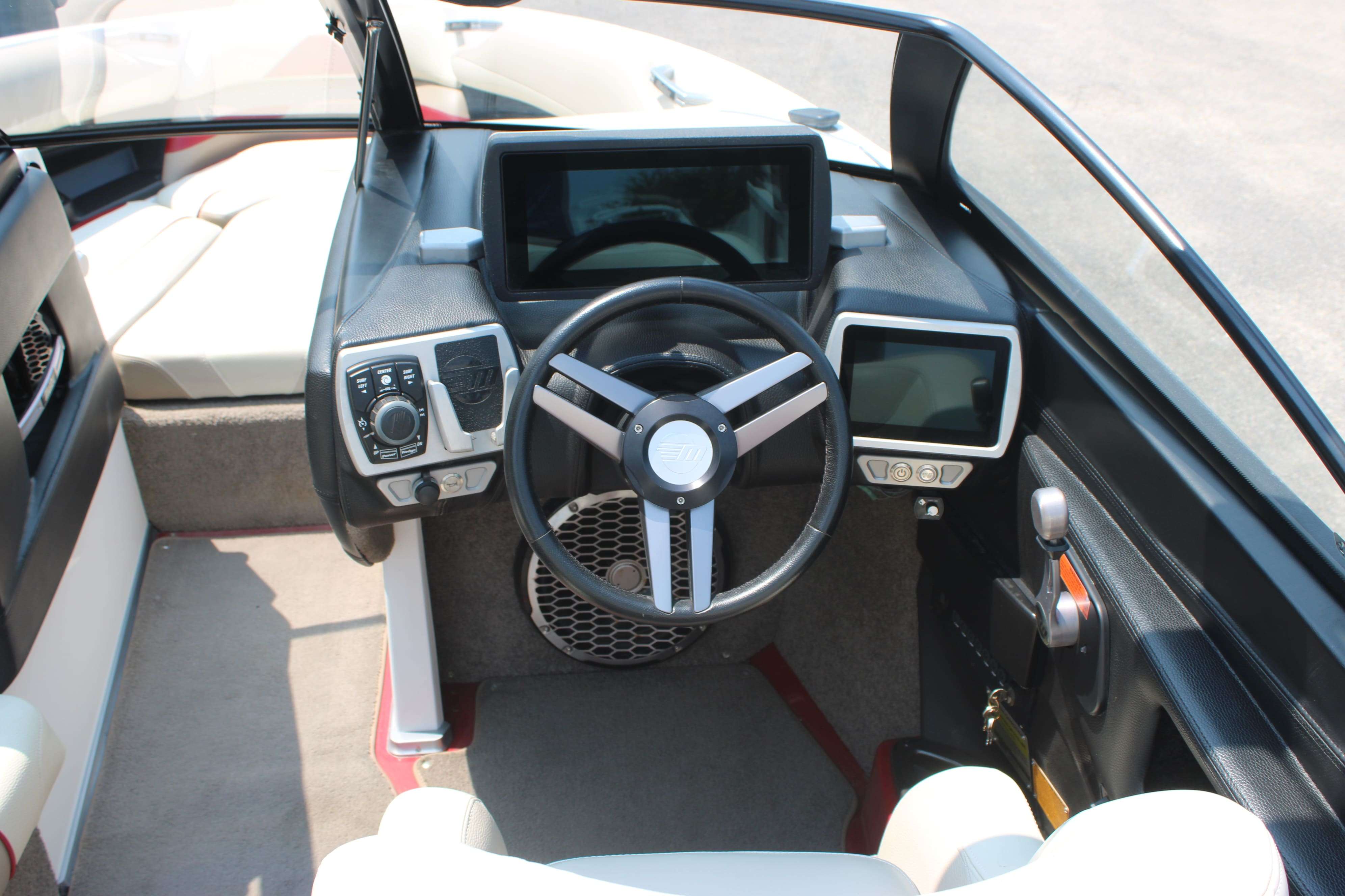 2015 Malibu Boats Wakesetter 23 LSV-14