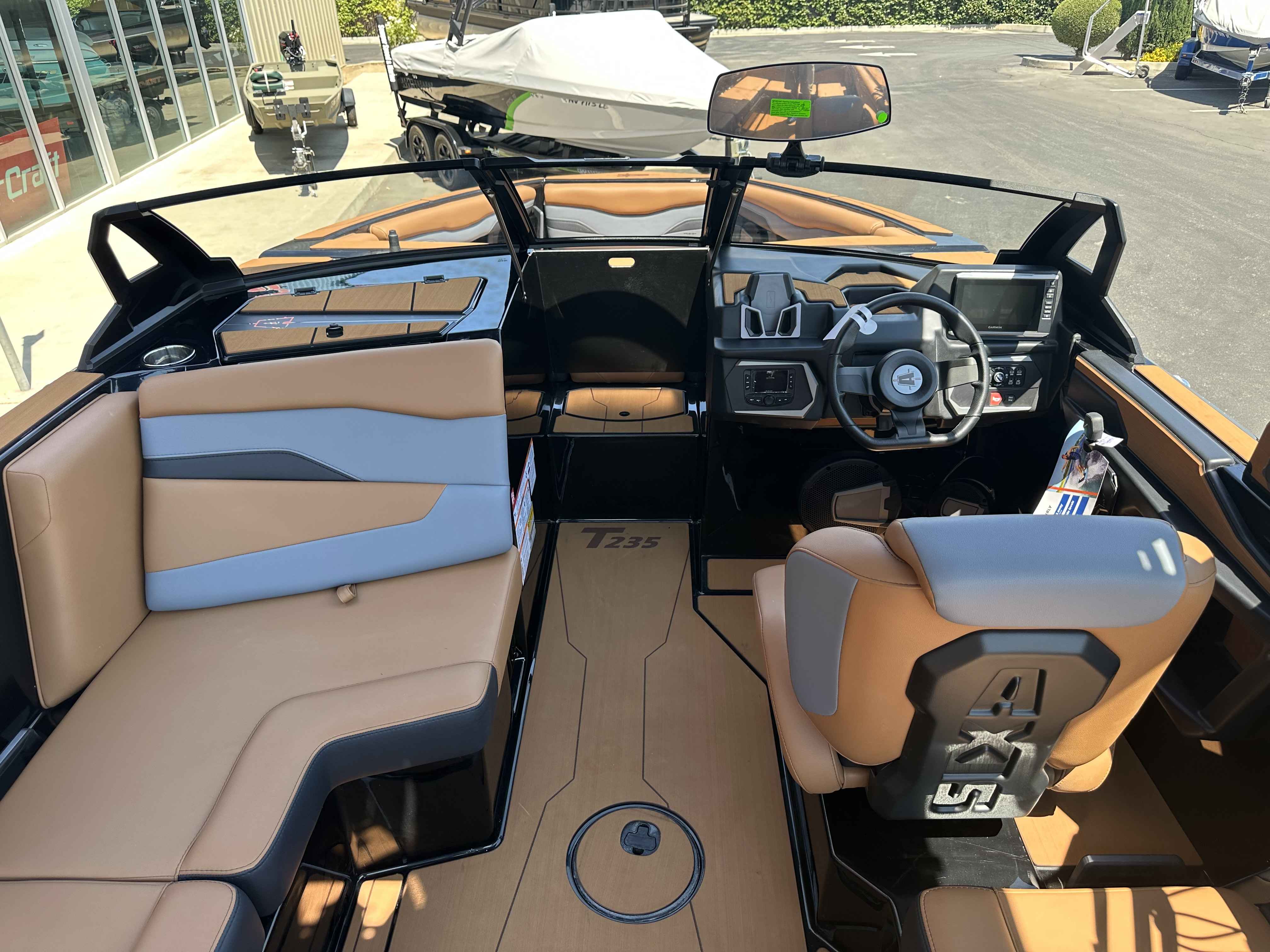 2026 Axis T235-8