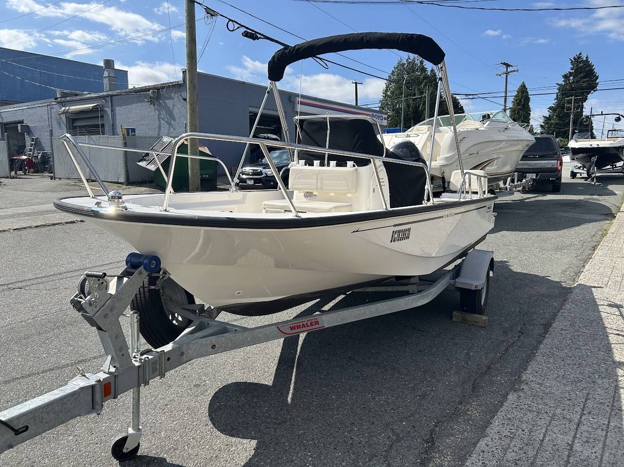 2022 Boston Whaler 17 MTK