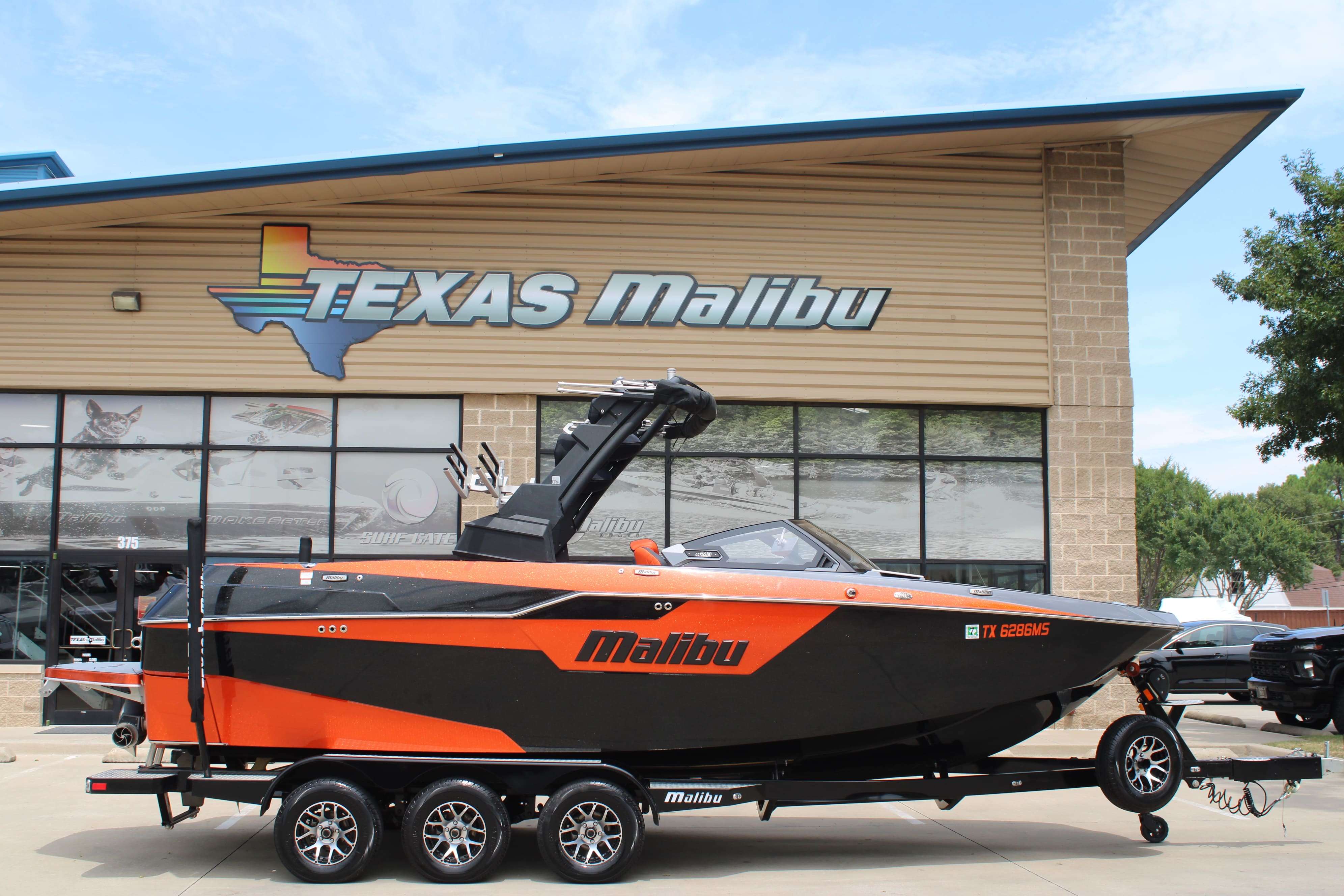 2022 Malibu Boats M240
