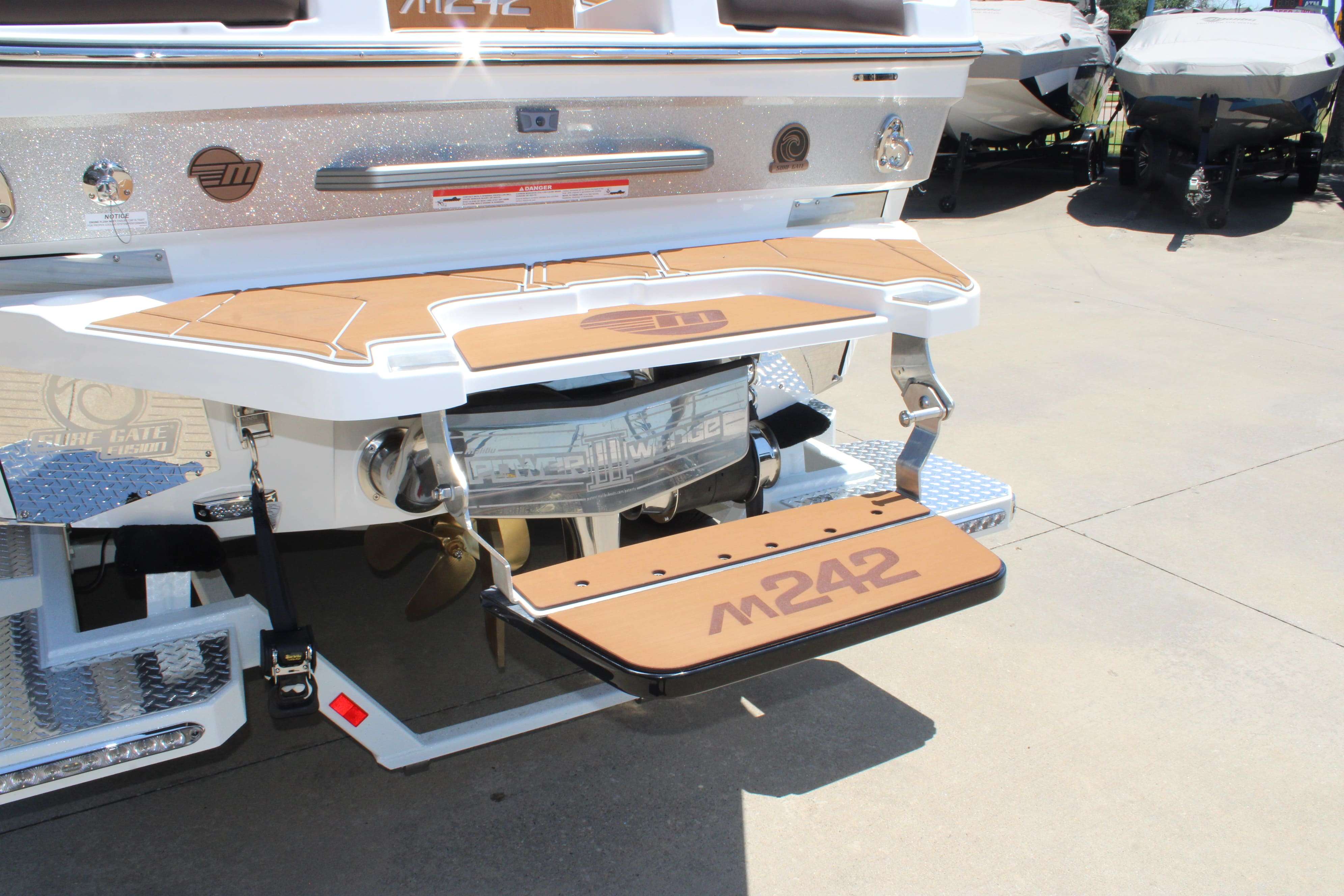 2026 Malibu Boats M242-9