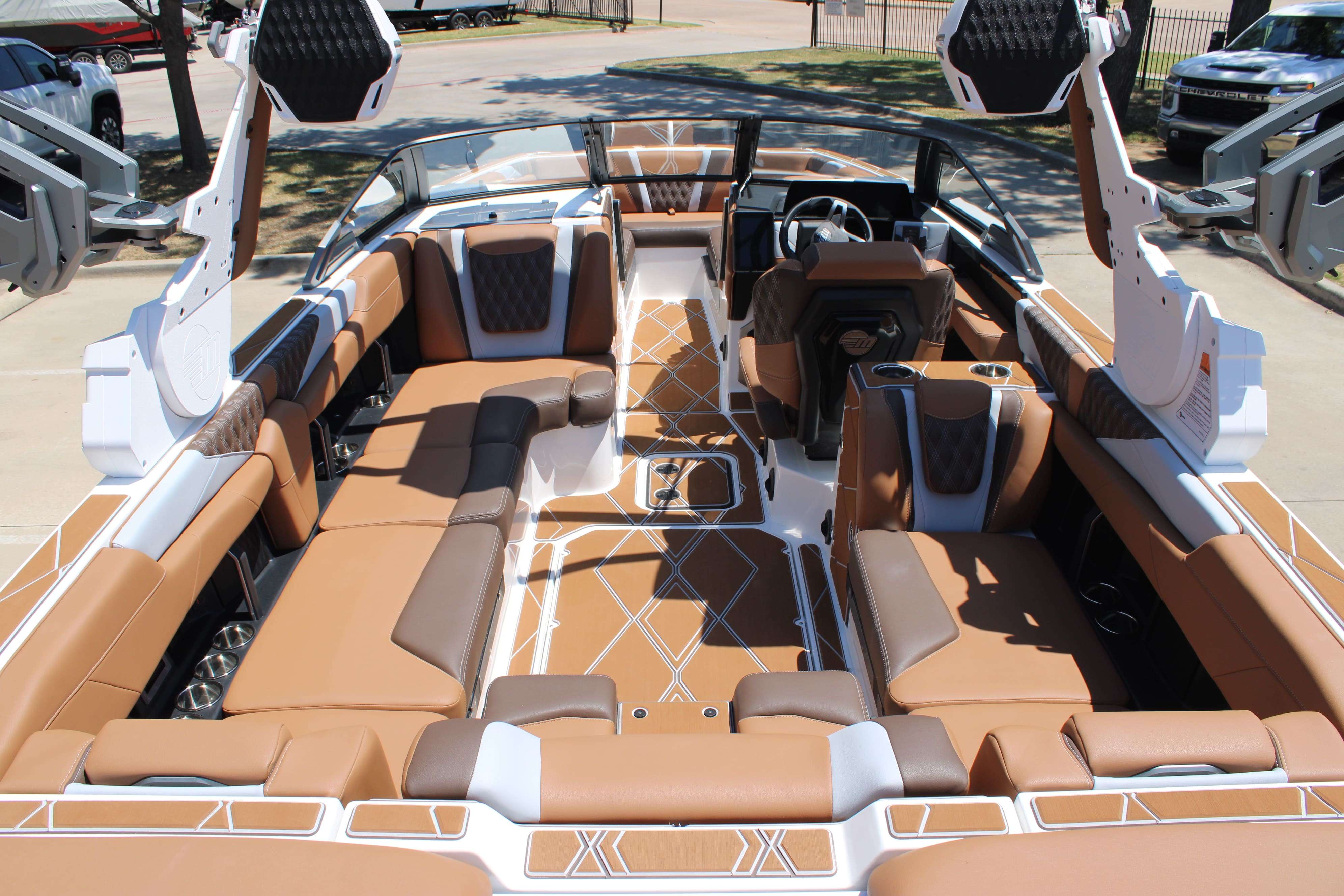 2026 Malibu Boats M242-12