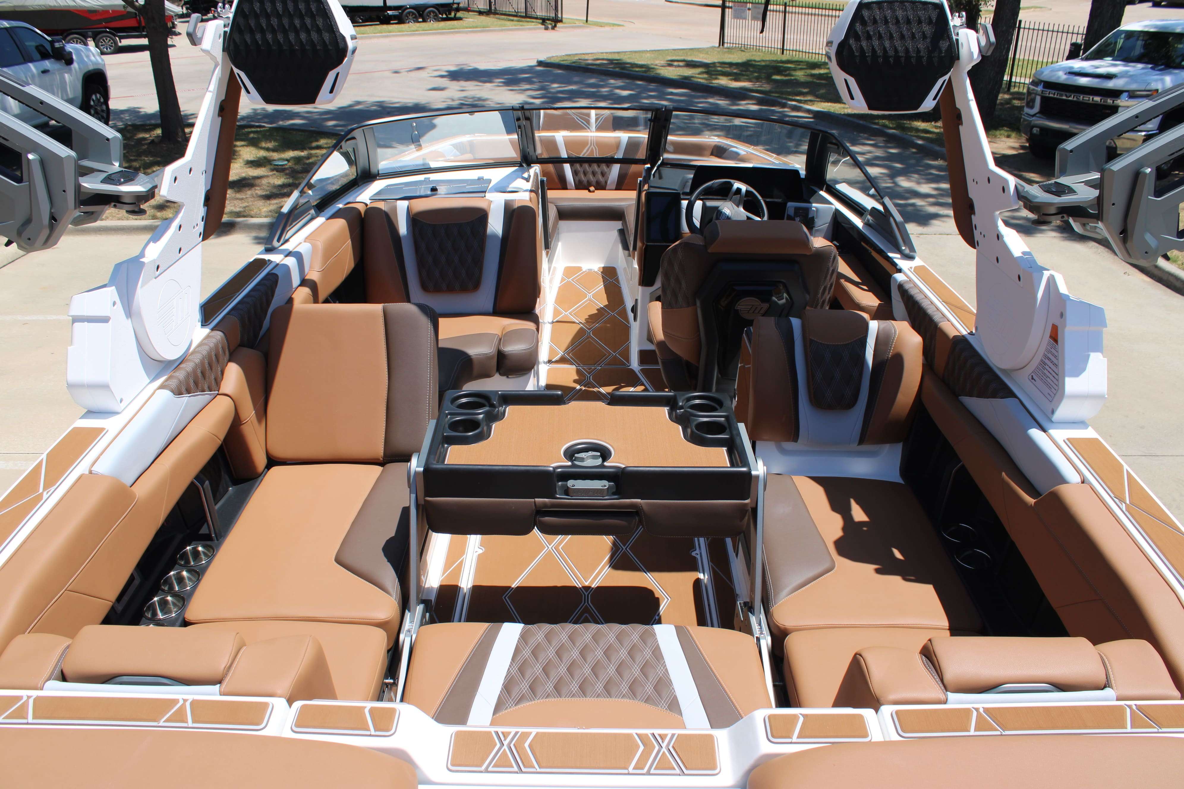 2026 Malibu Boats M242-15