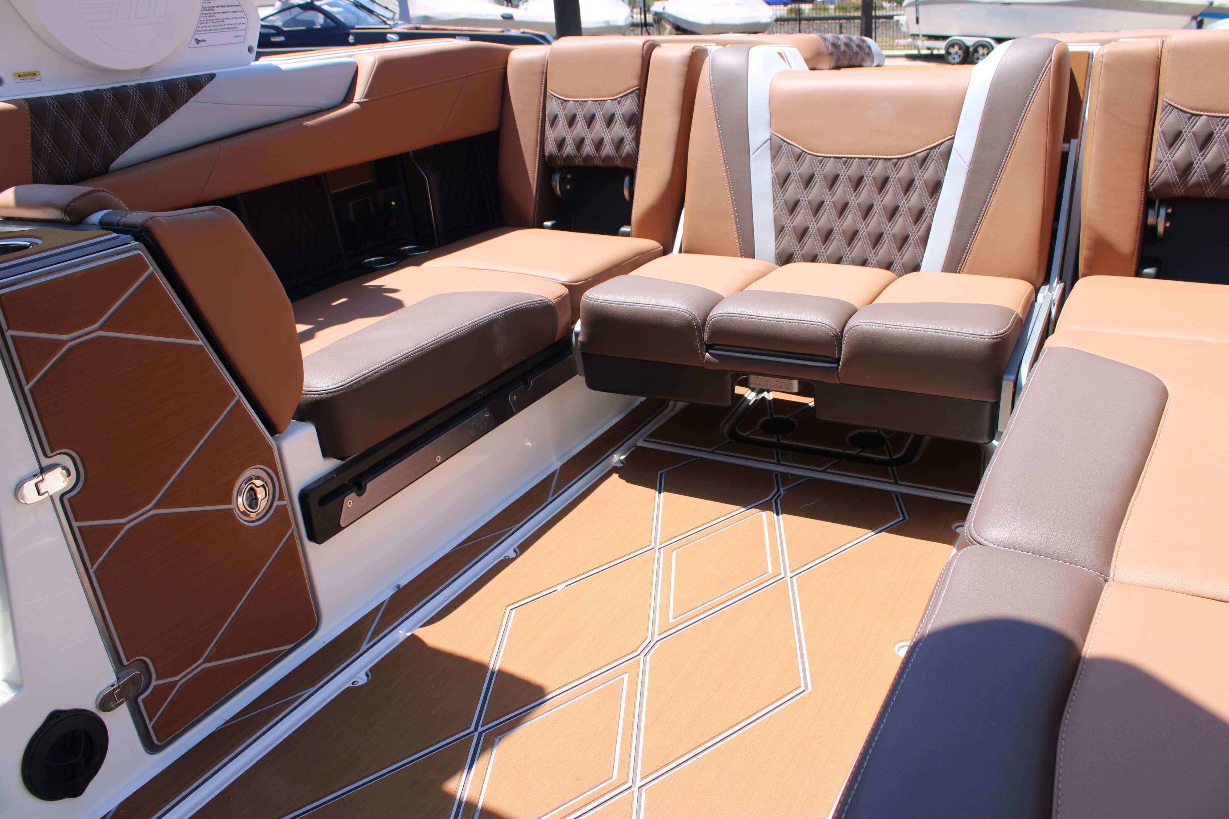 2026 Malibu Boats M242-17