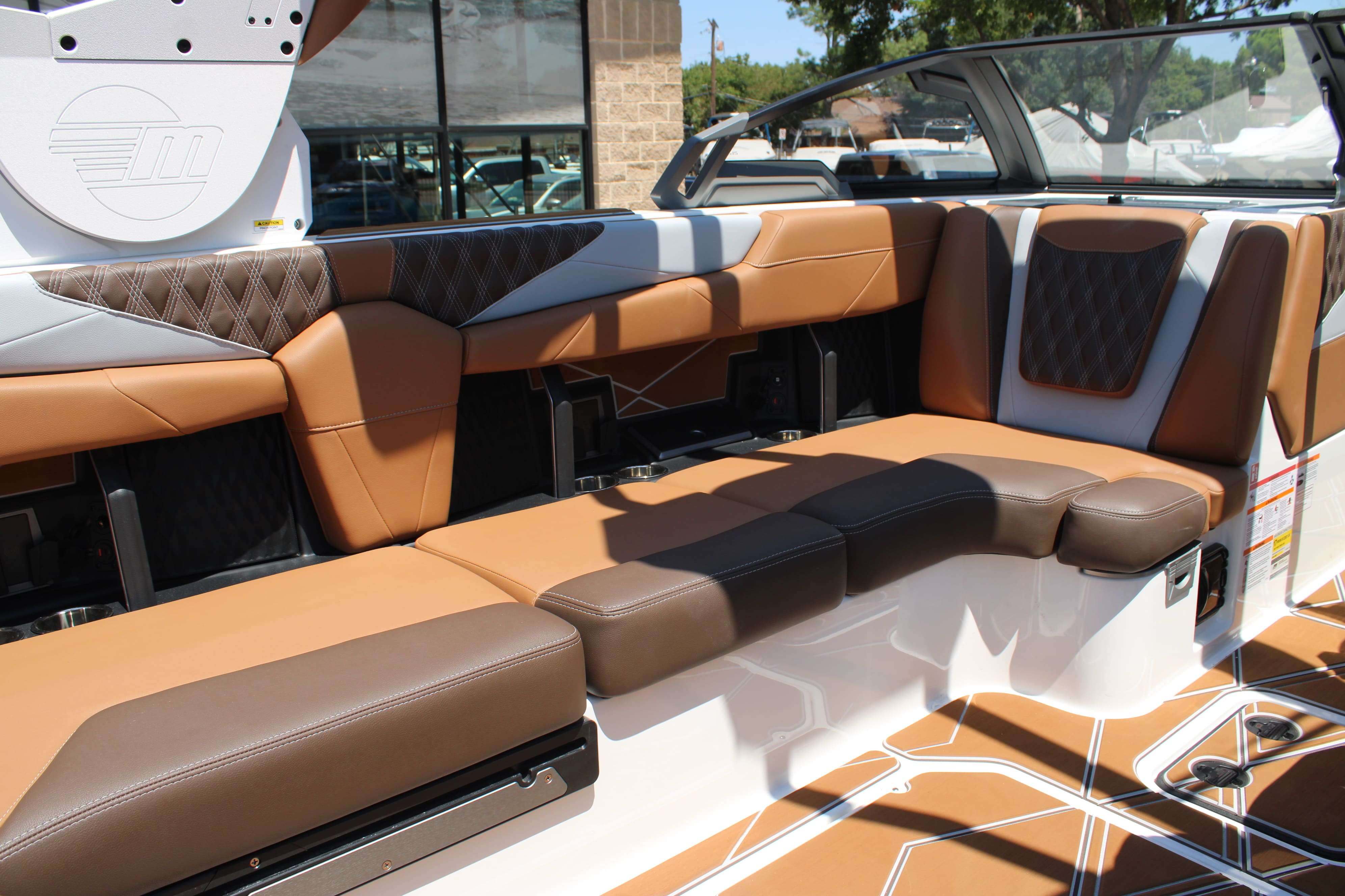 2026 Malibu Boats M242-19