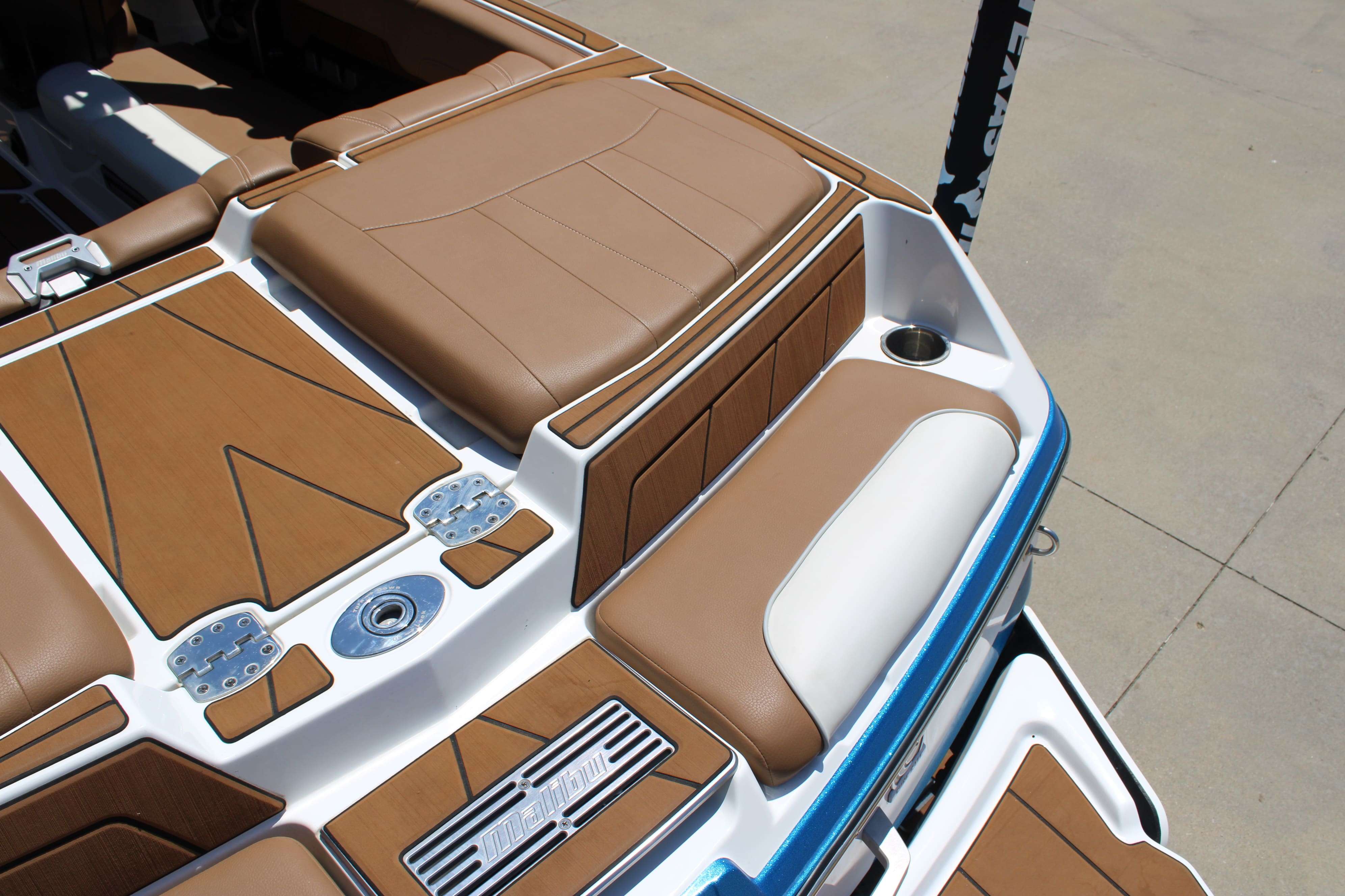 2021 Malibu Boats Wakesetter 23 LSV-11