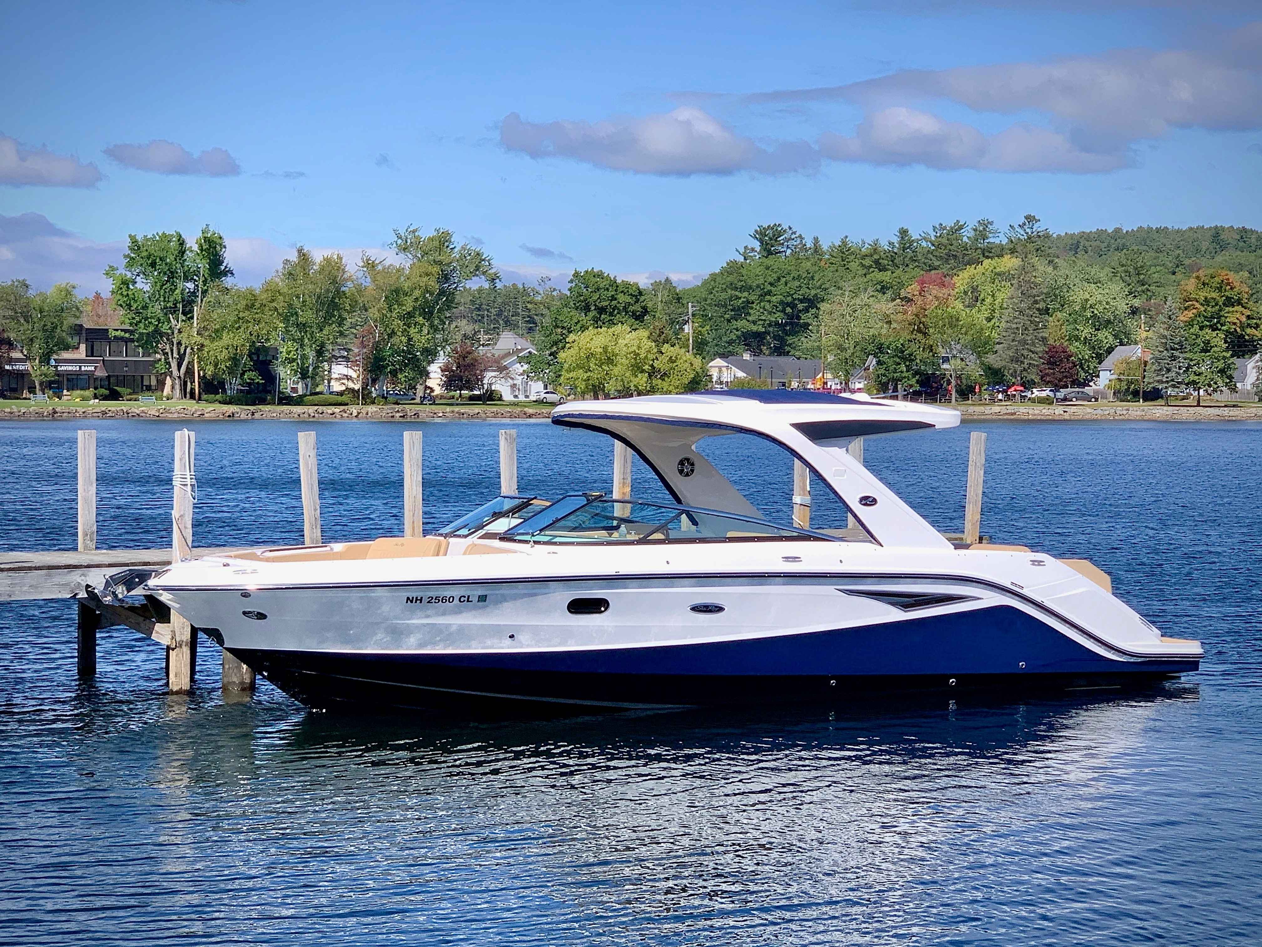 2020 SEA RAY 310SLX0