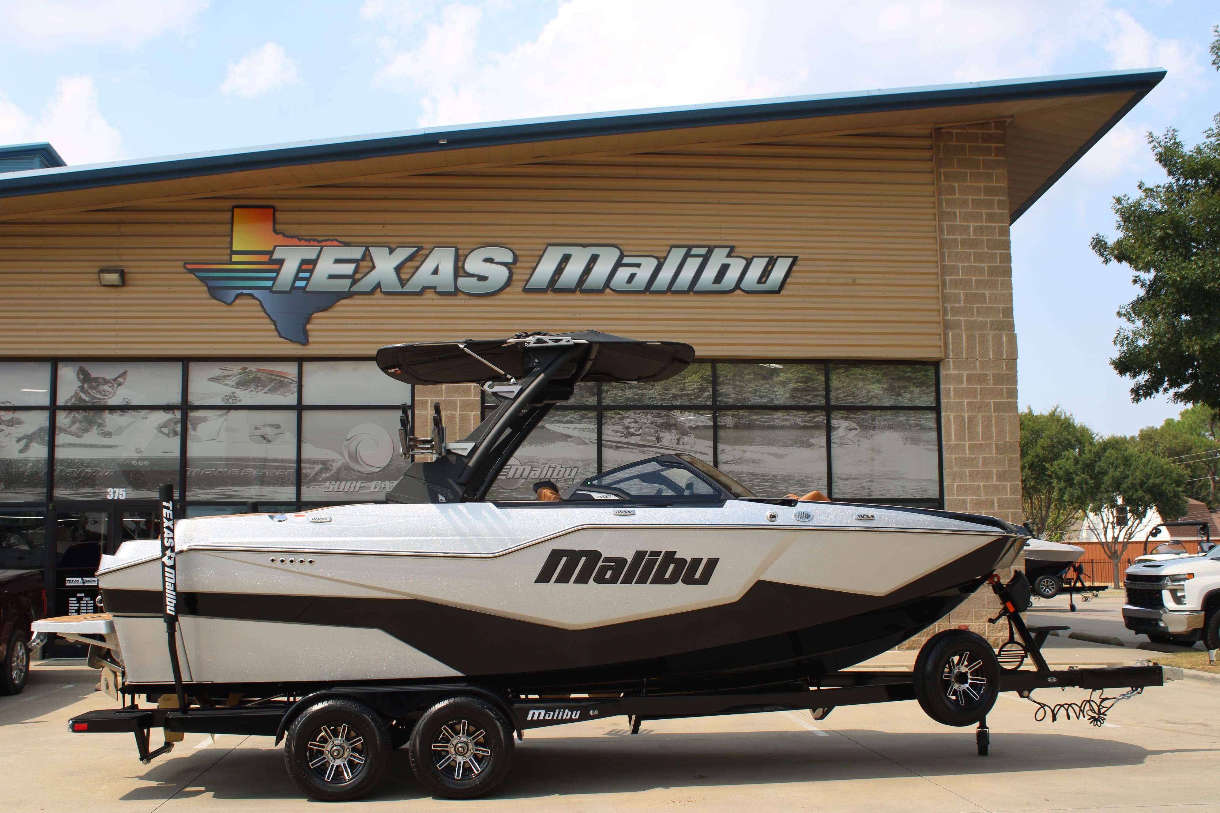 2025 Malibu Boats M230-1