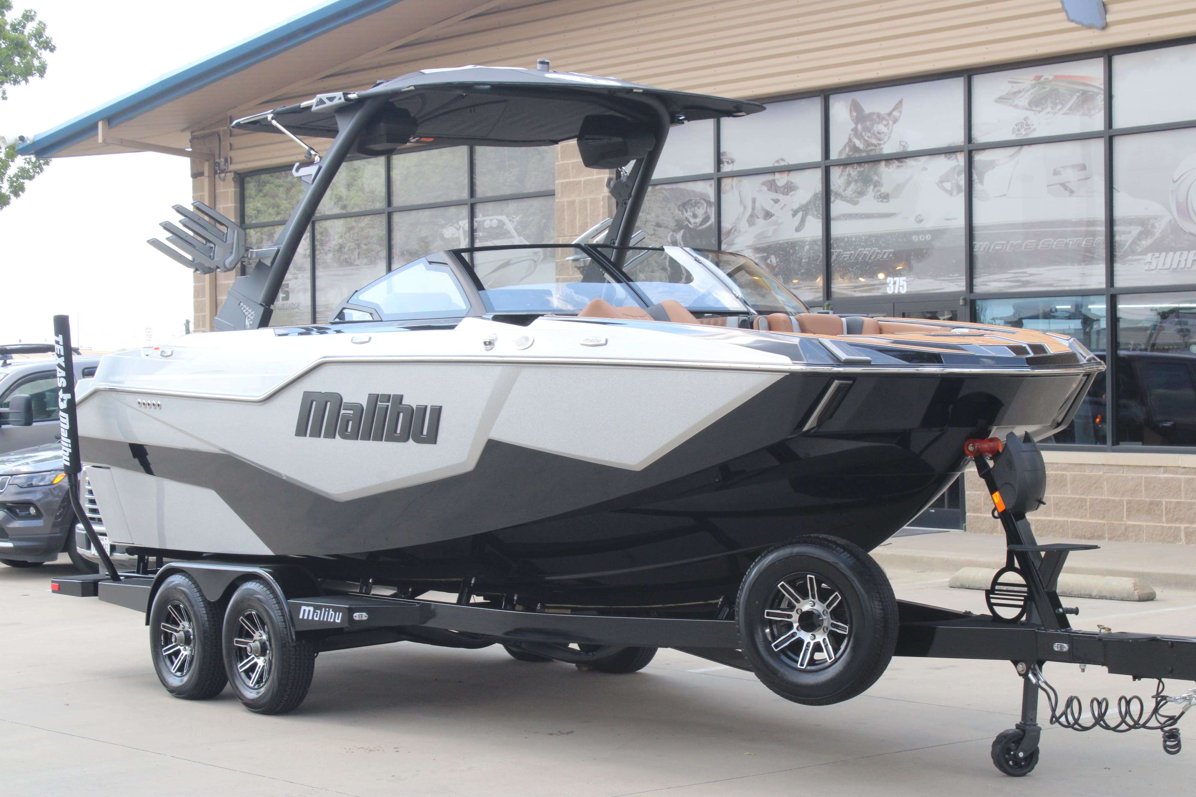 2025 Malibu Boats M230-2